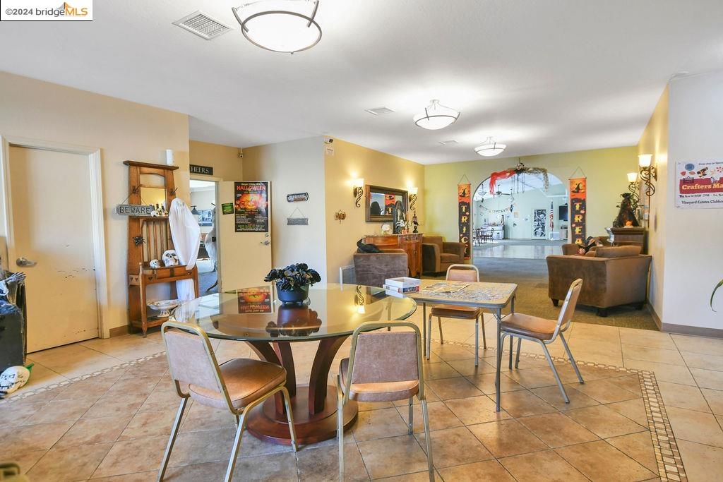 3263 Vineyard Ave # 199