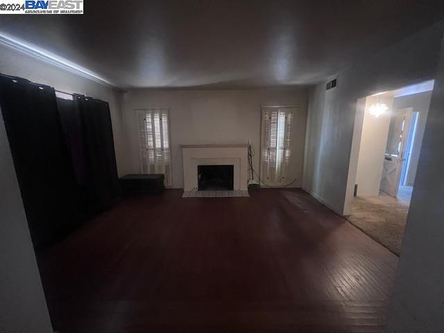 1856 Almond Ave