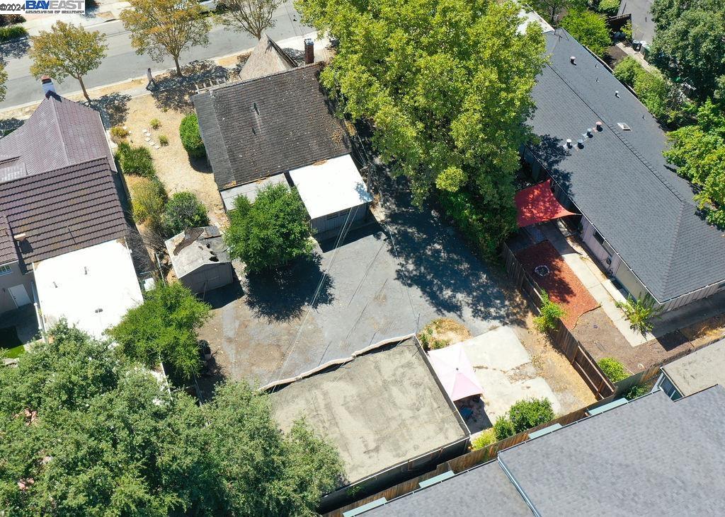 1856 Almond Ave