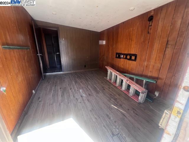 1856 Almond Ave