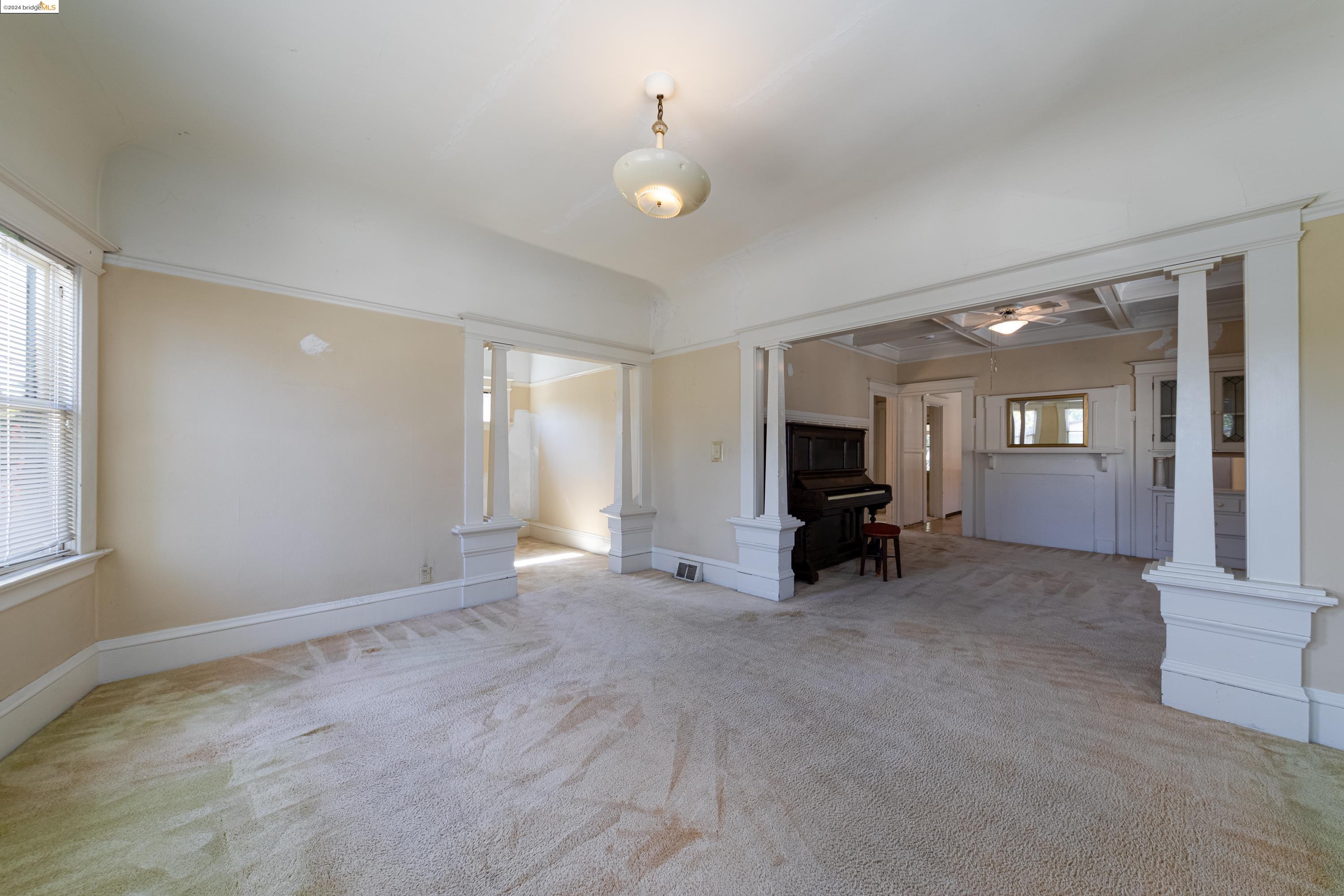 3005 Galindo Street