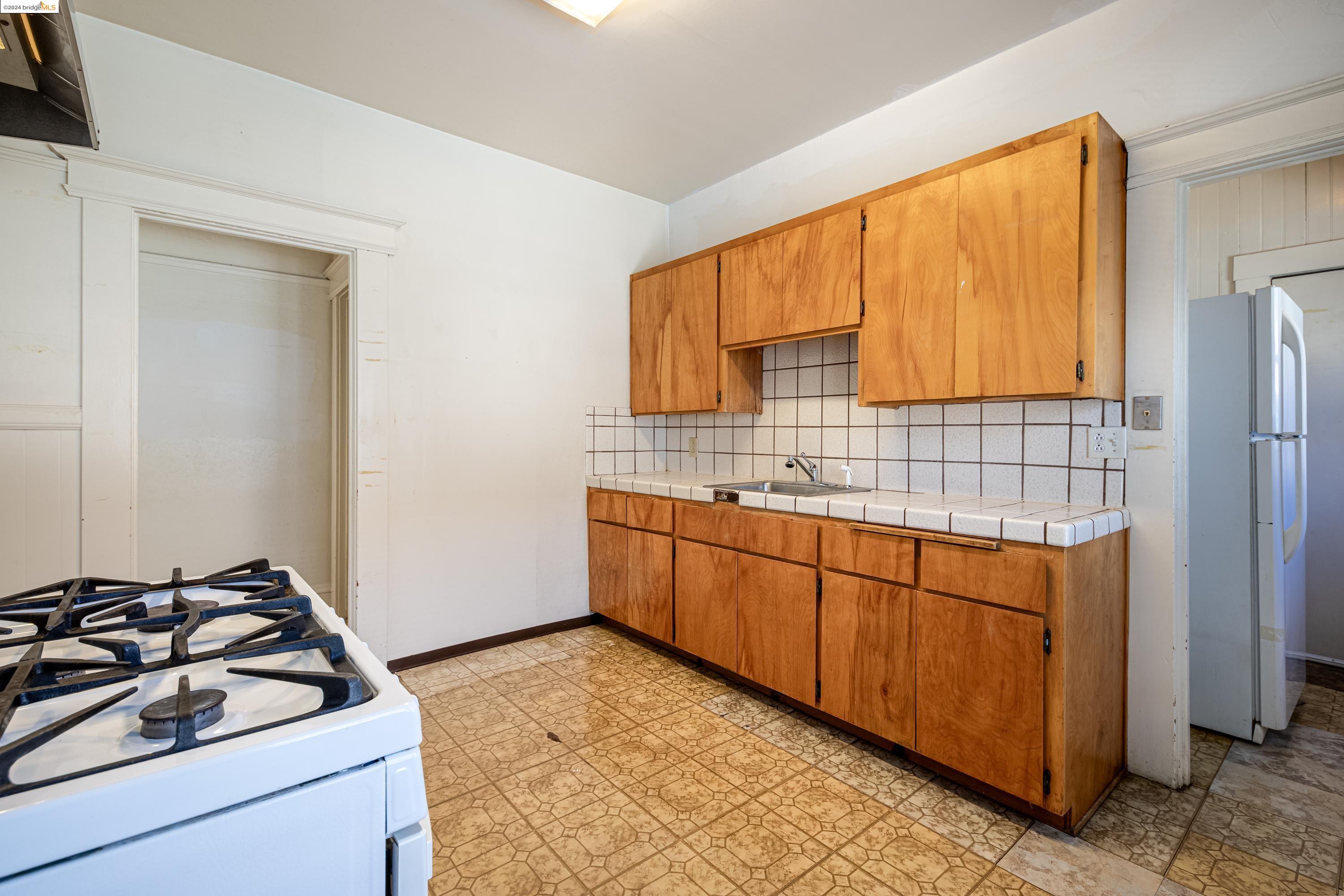 3005 Galindo Street