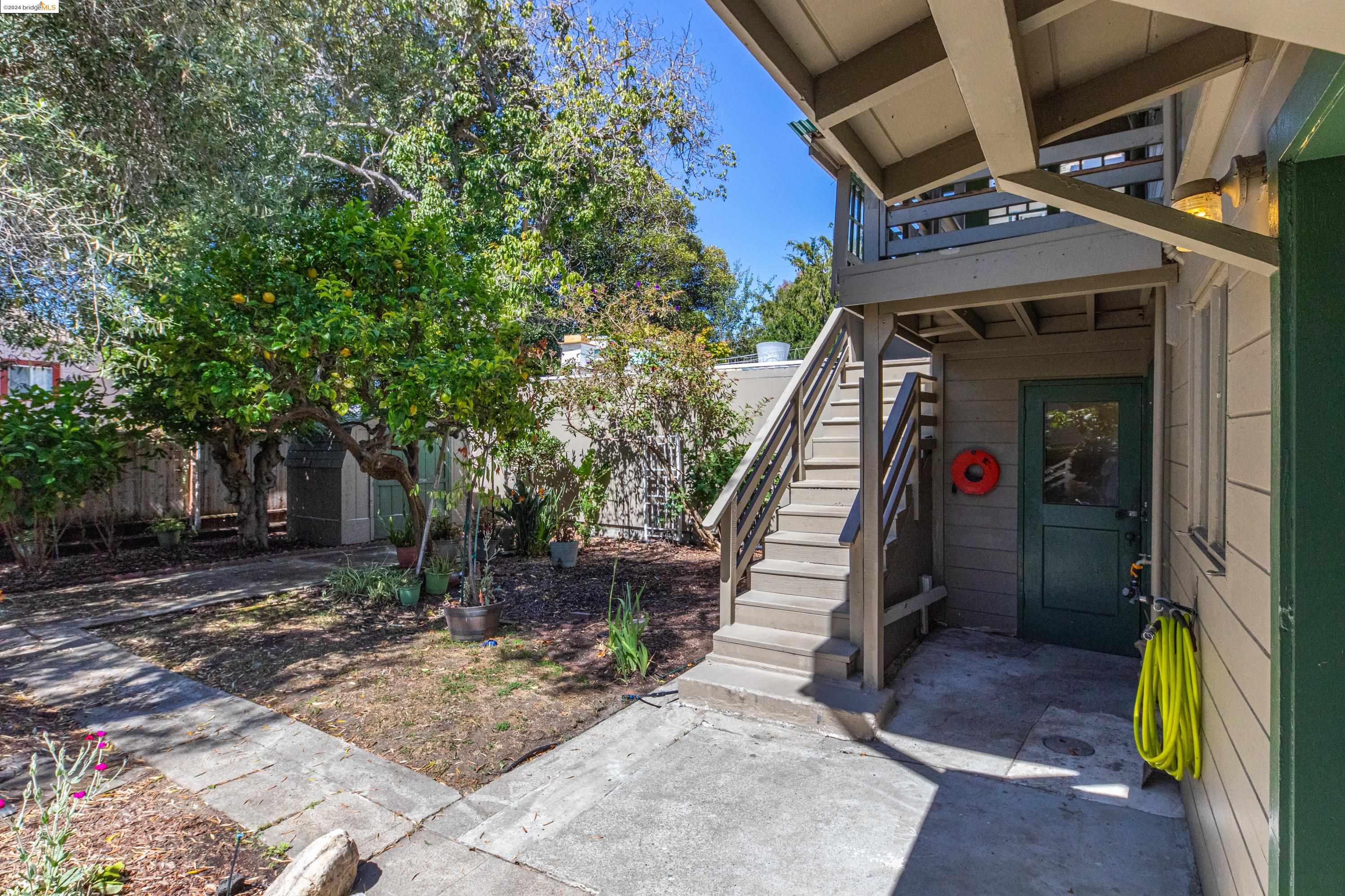 3005 Galindo Street
