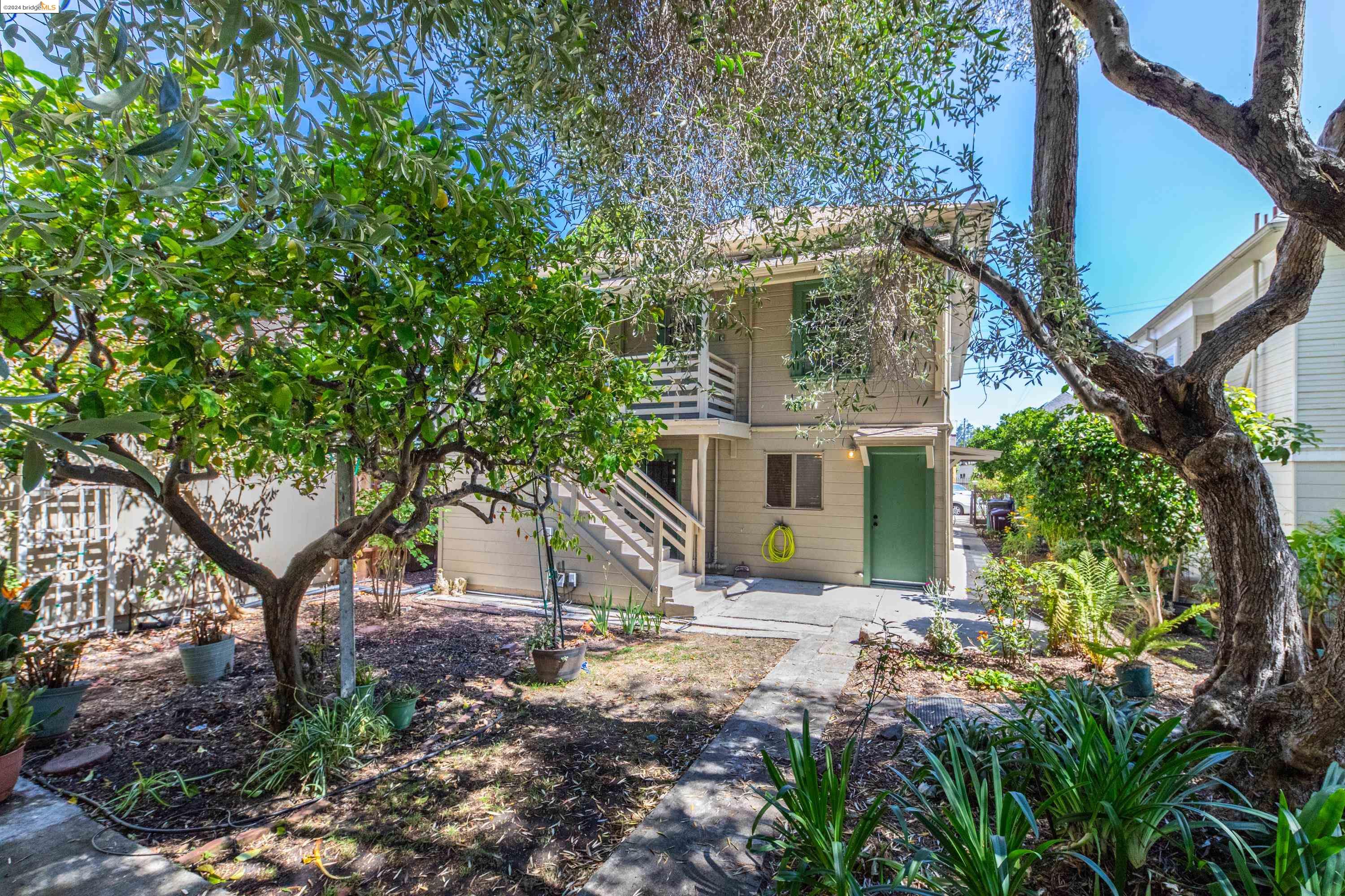 3005 Galindo Street