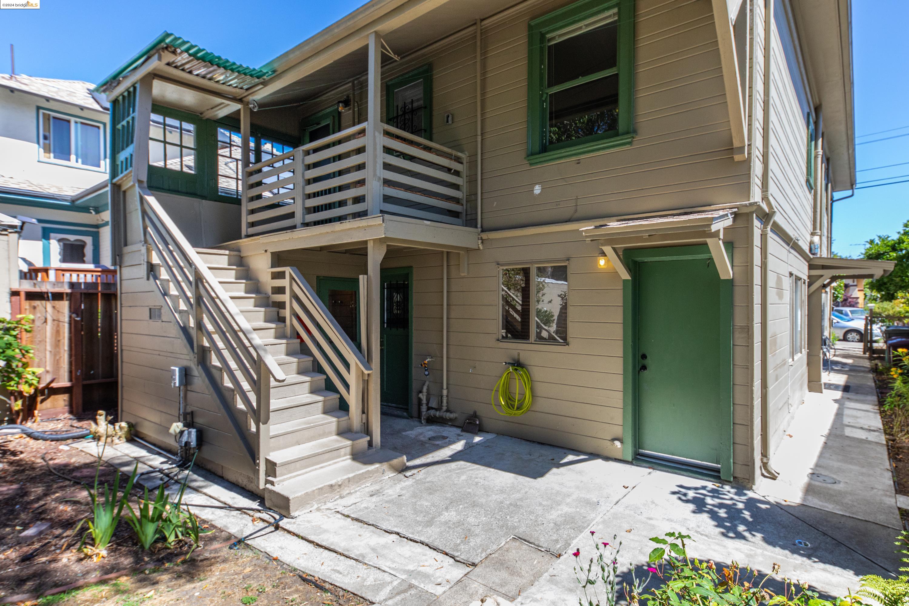 3005 Galindo Street