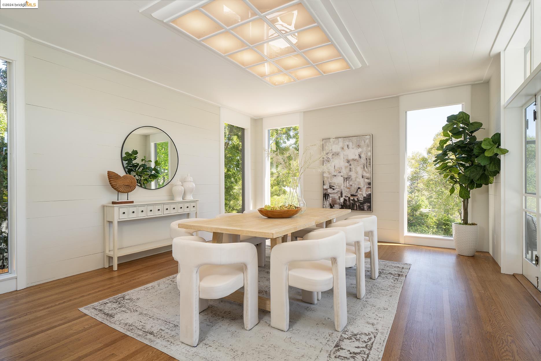 116 La Salle Ave