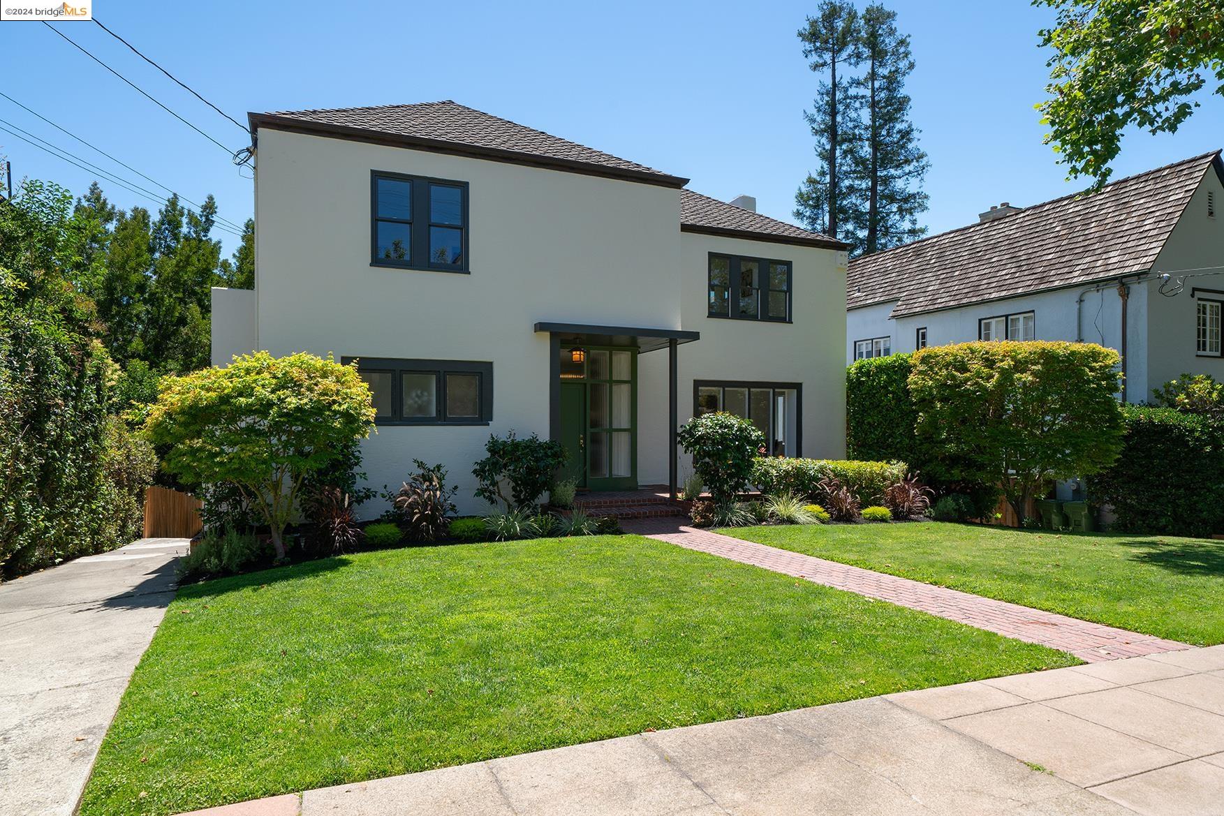 116 La Salle Ave