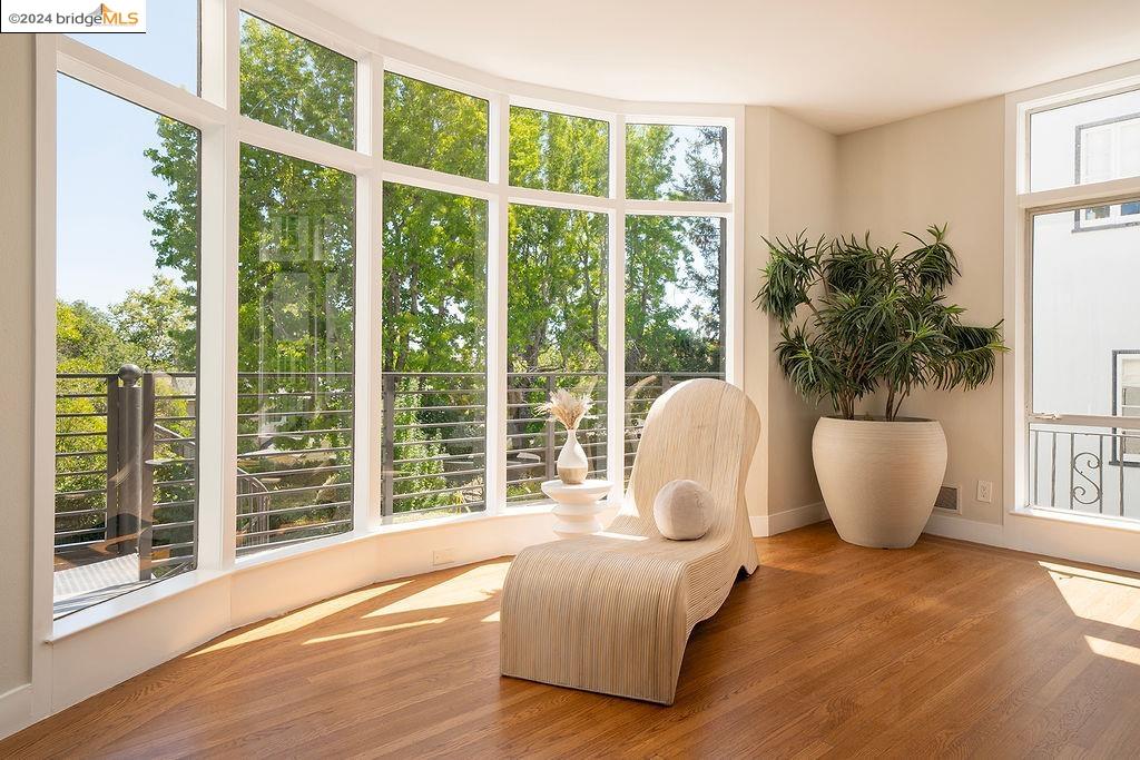 116 La Salle Ave