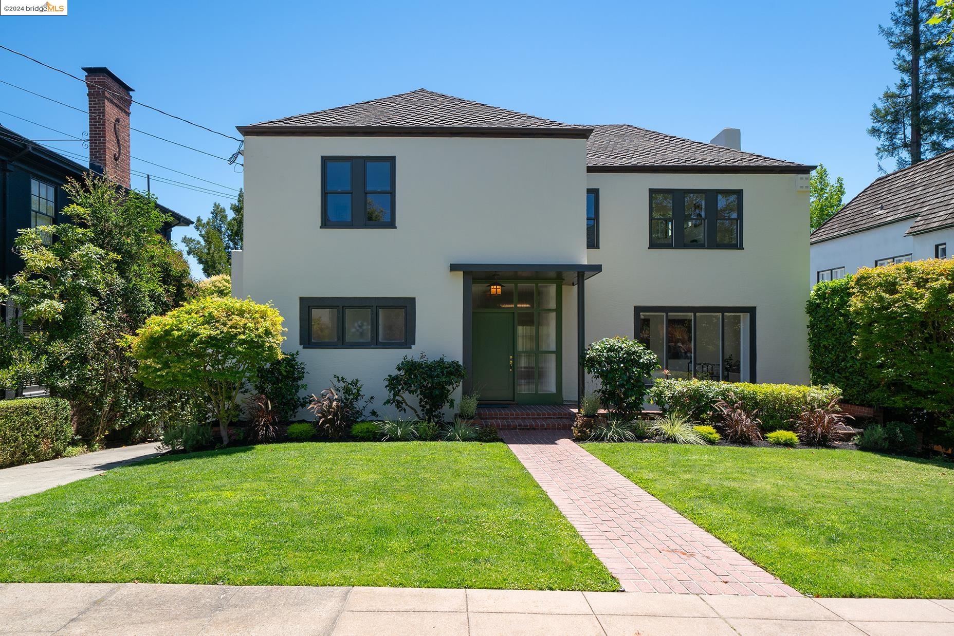 116 La Salle Ave