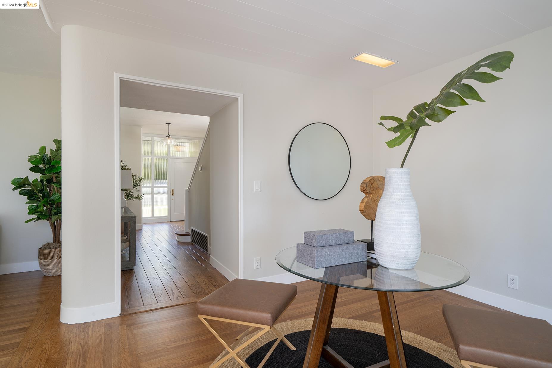 116 La Salle Ave