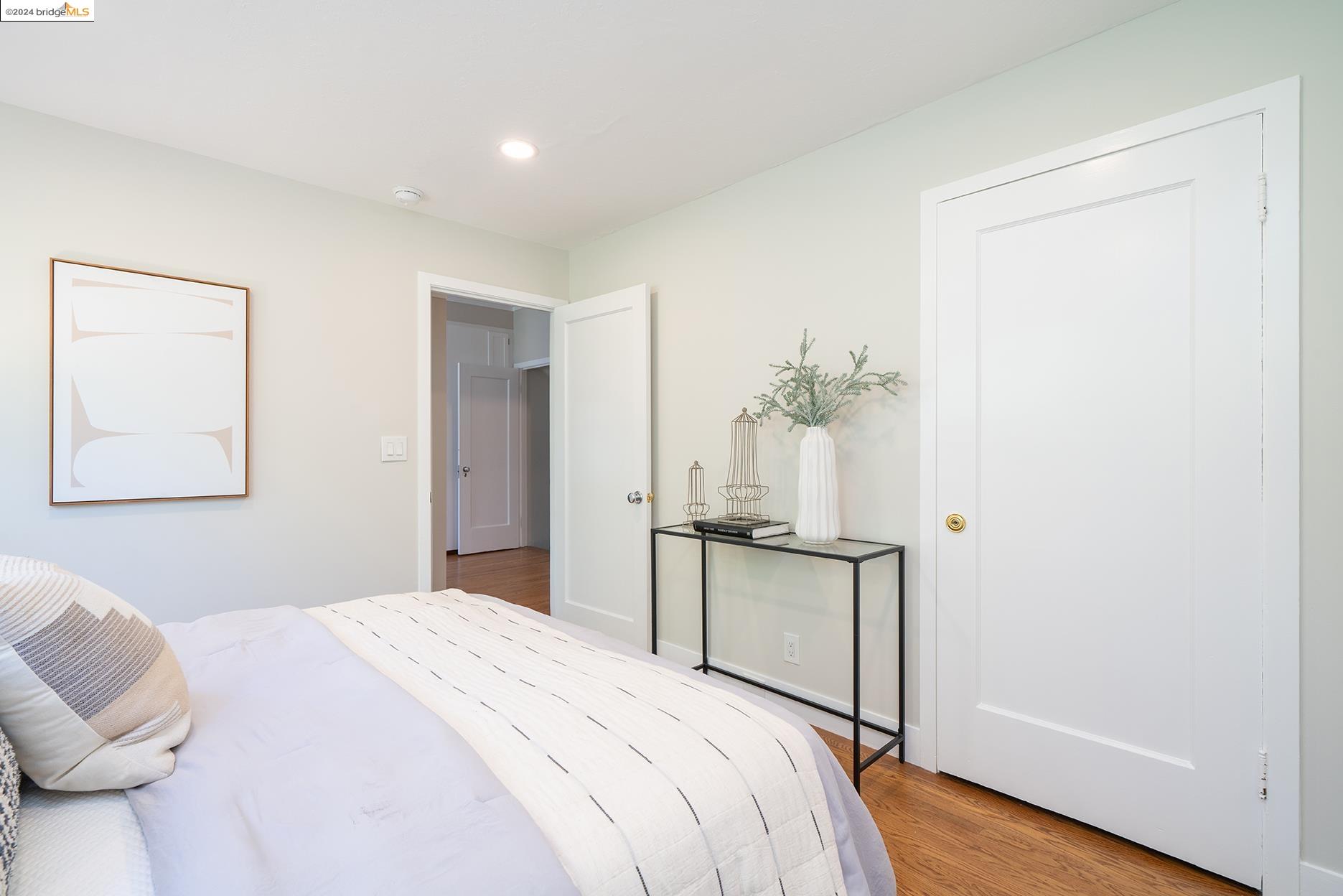 116 La Salle Ave