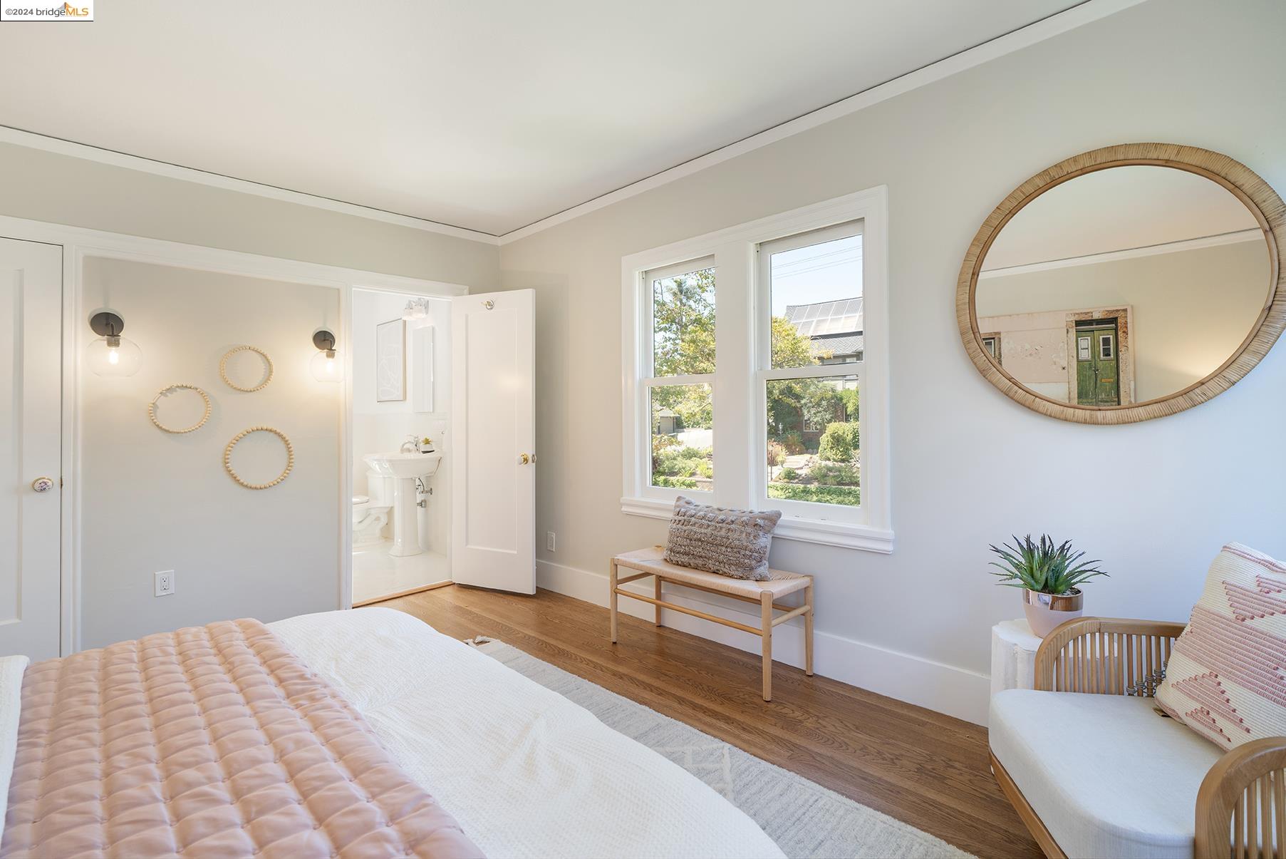 116 La Salle Ave