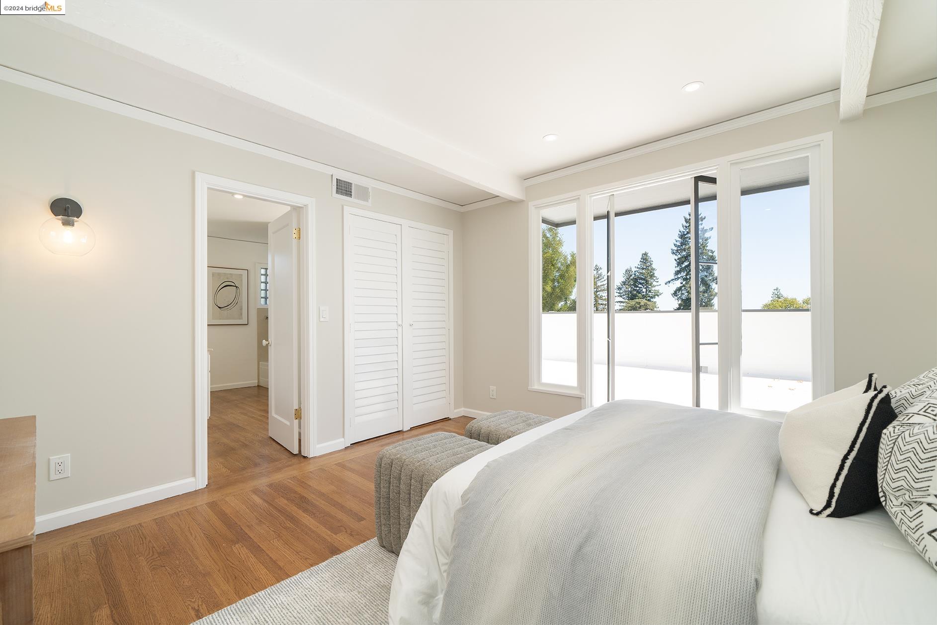 116 La Salle Ave