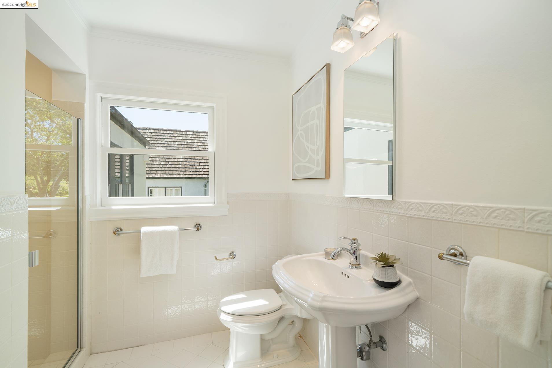 116 La Salle Ave