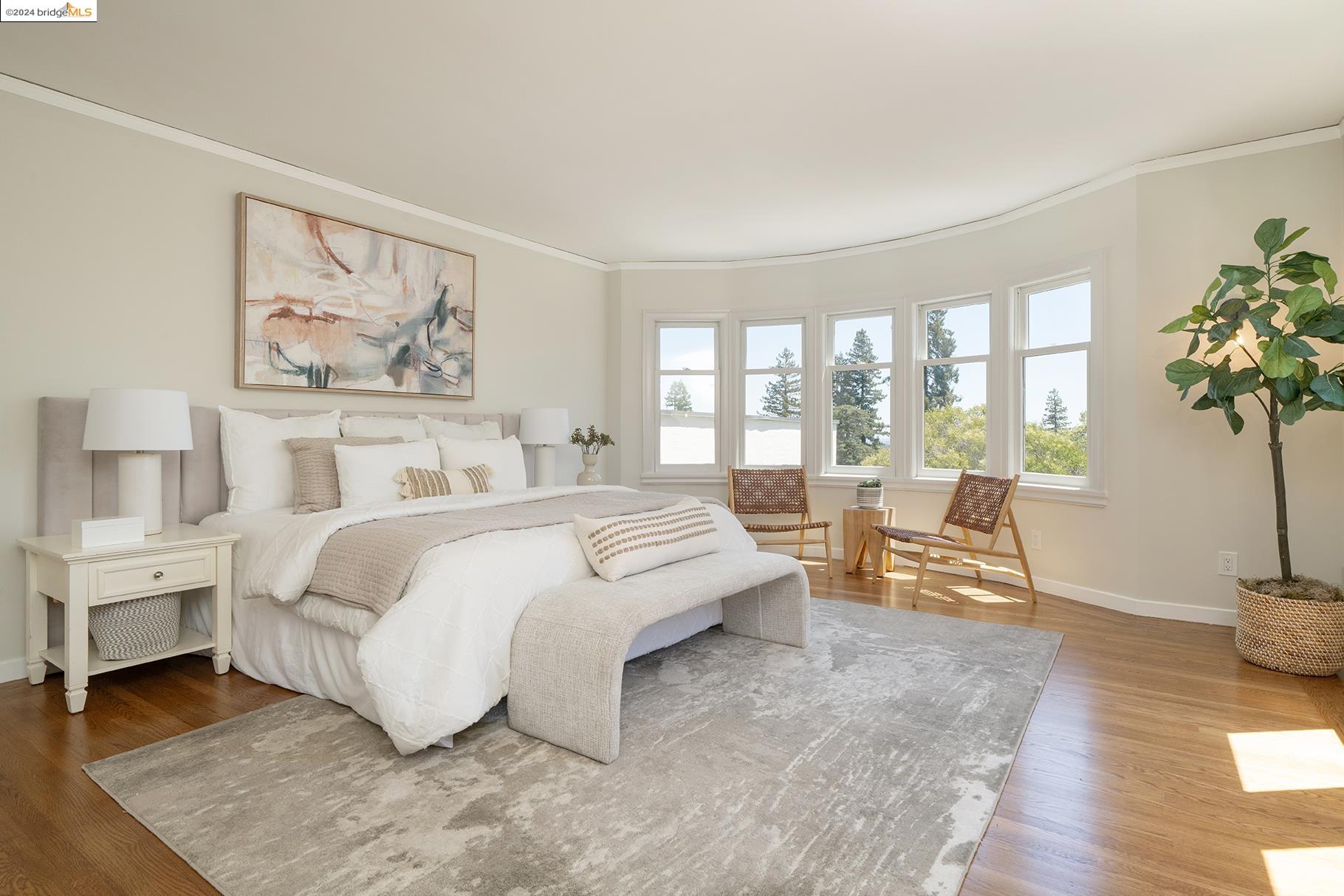 116 La Salle Ave