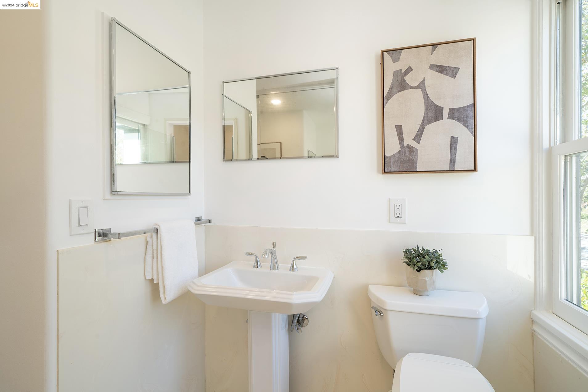 116 La Salle Ave