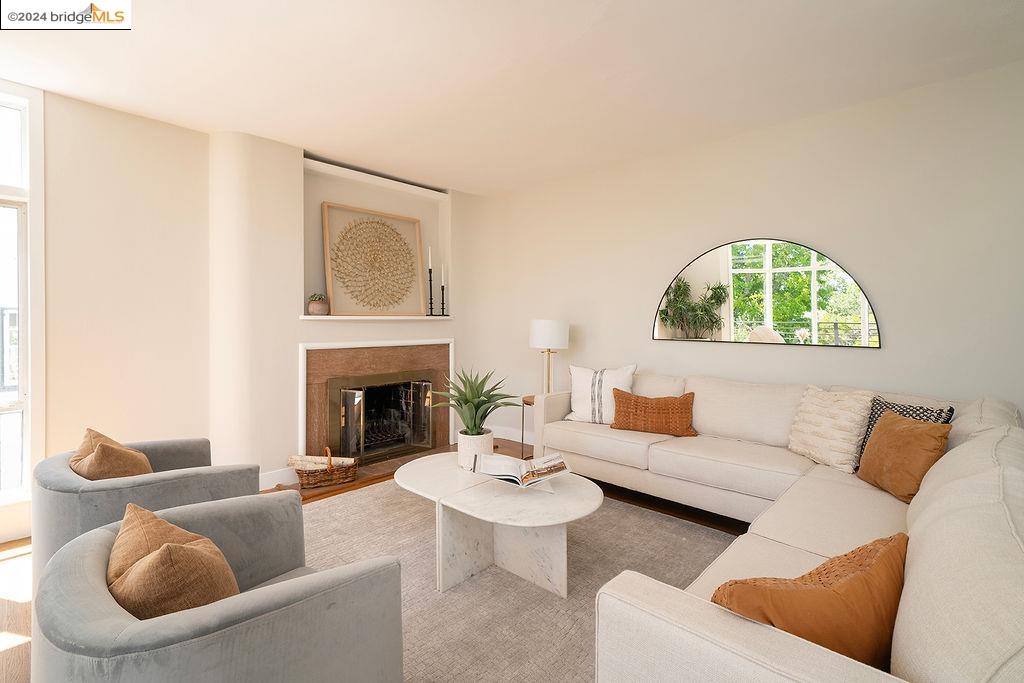 116 La Salle Ave