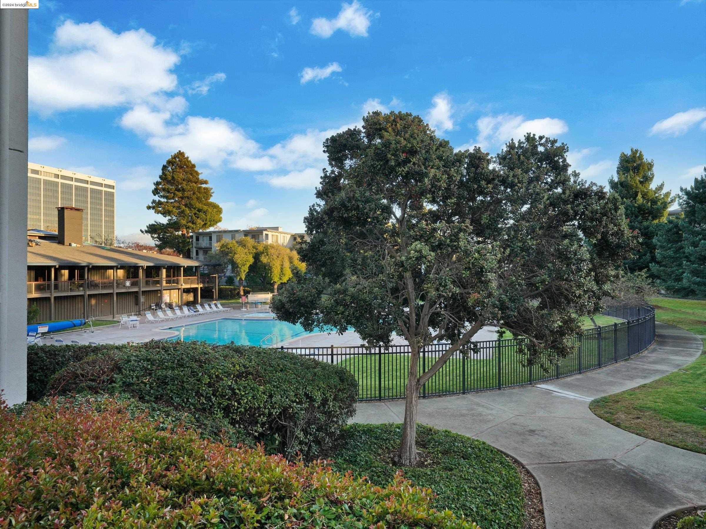 6 Commodore Dr # C243