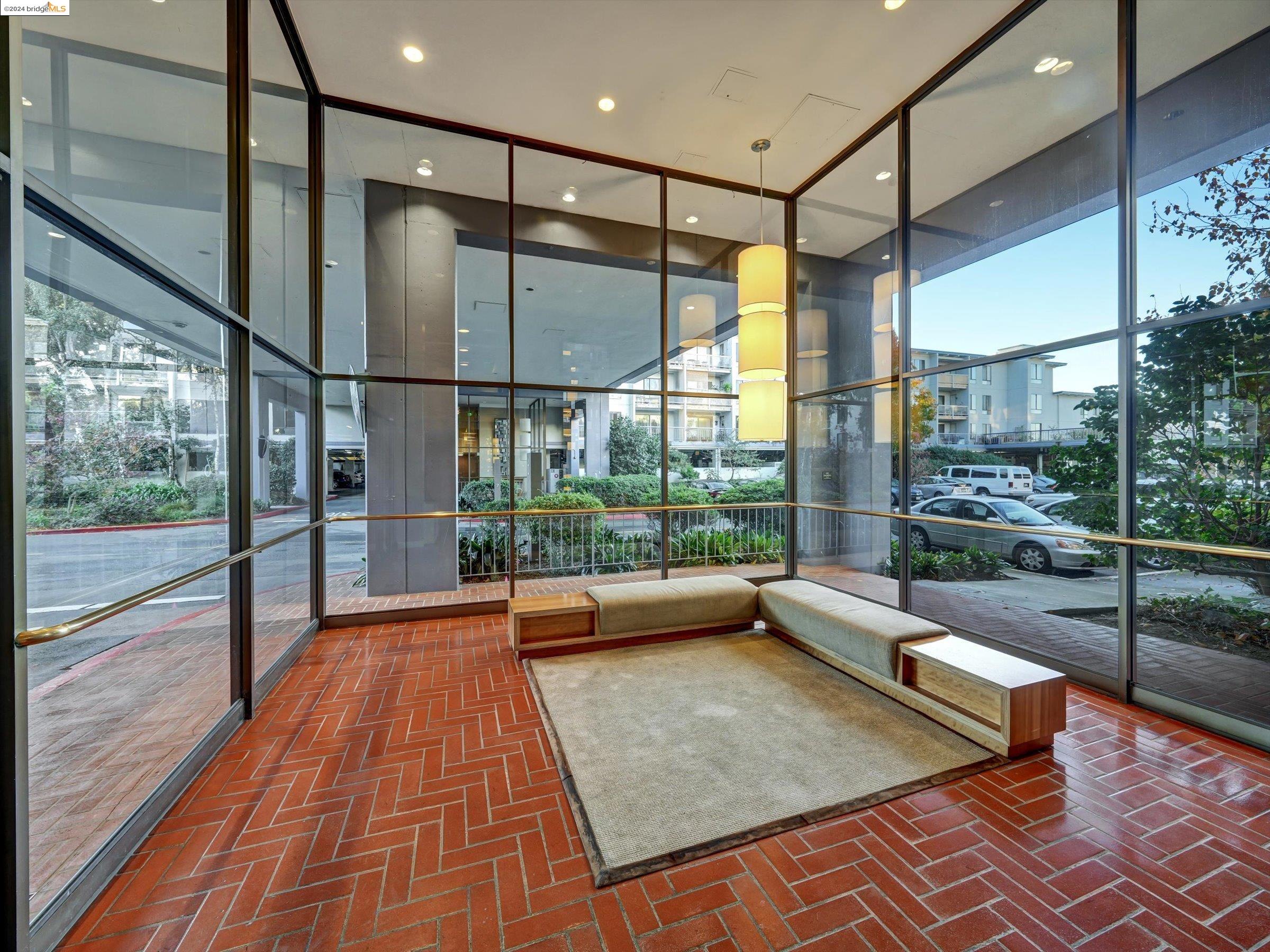6 Commodore Dr # C243