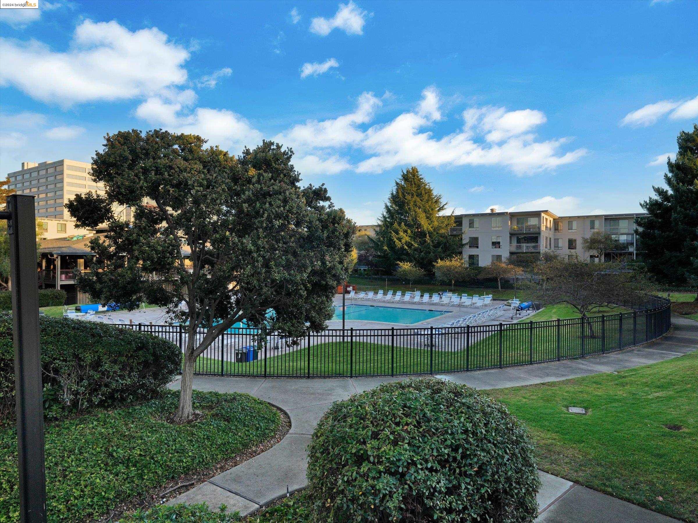 6 Commodore Dr # C243
