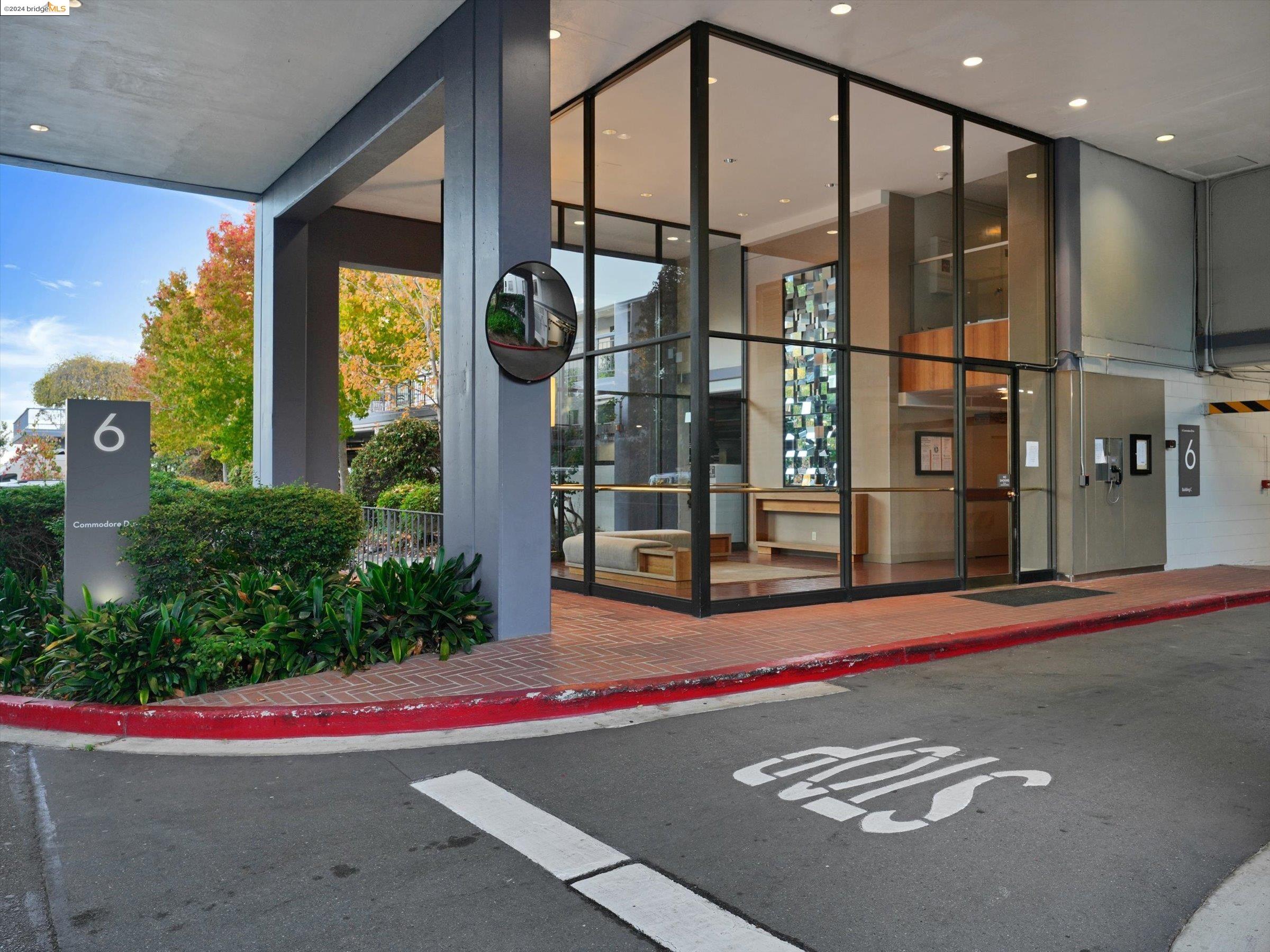 6 Commodore Dr # C243
