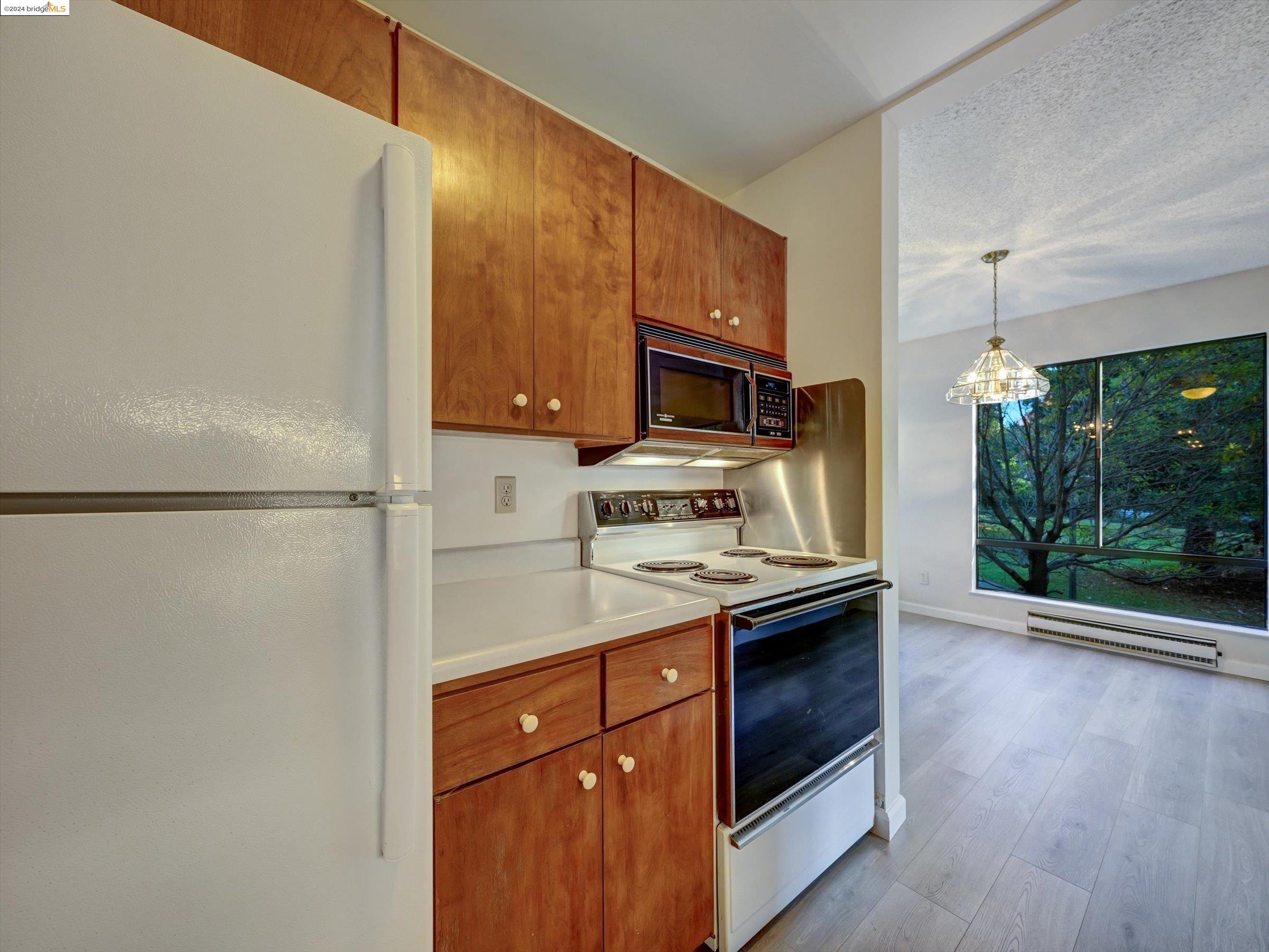 6 Commodore Dr # C243