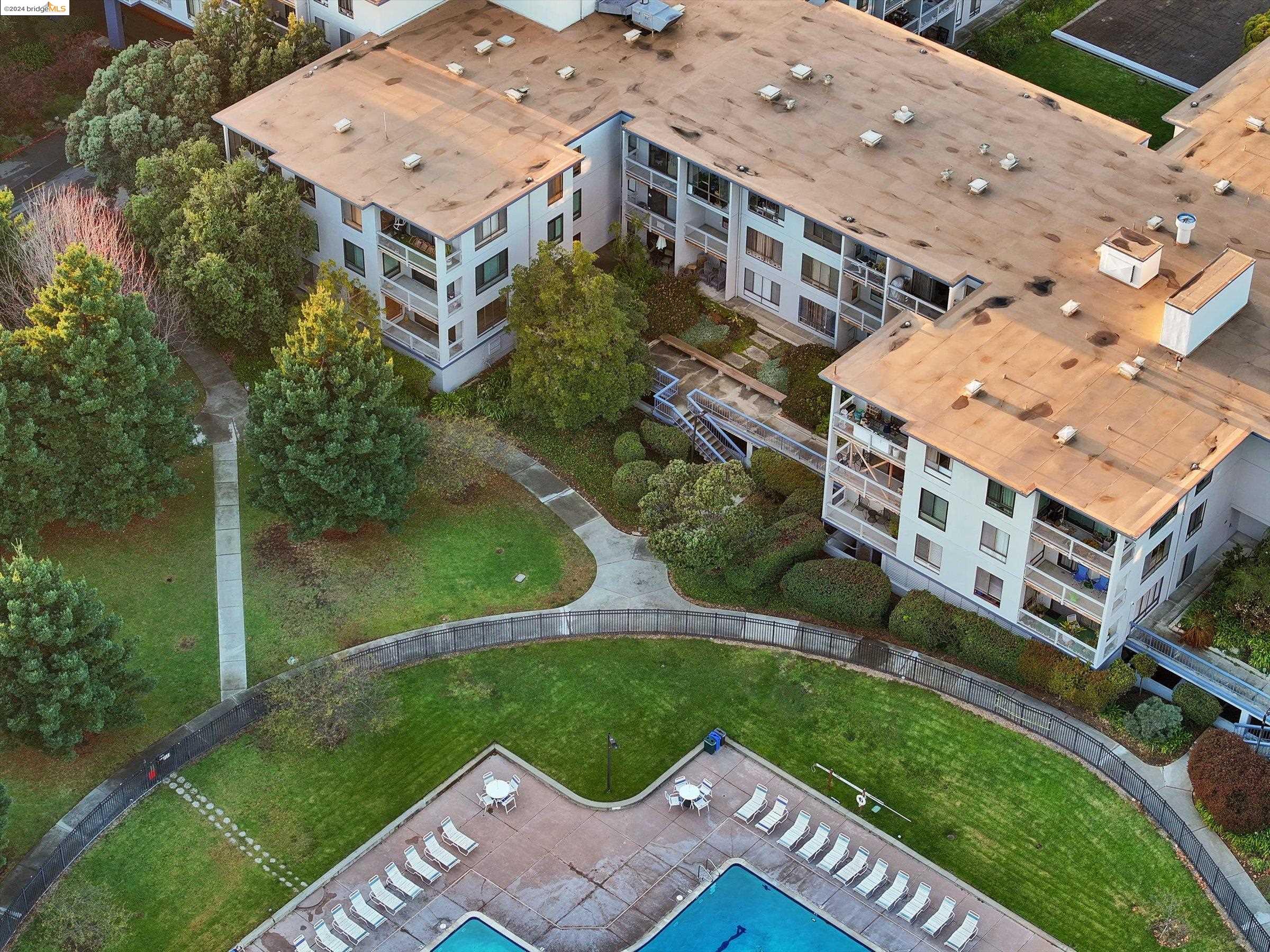 6 Commodore Dr # C243