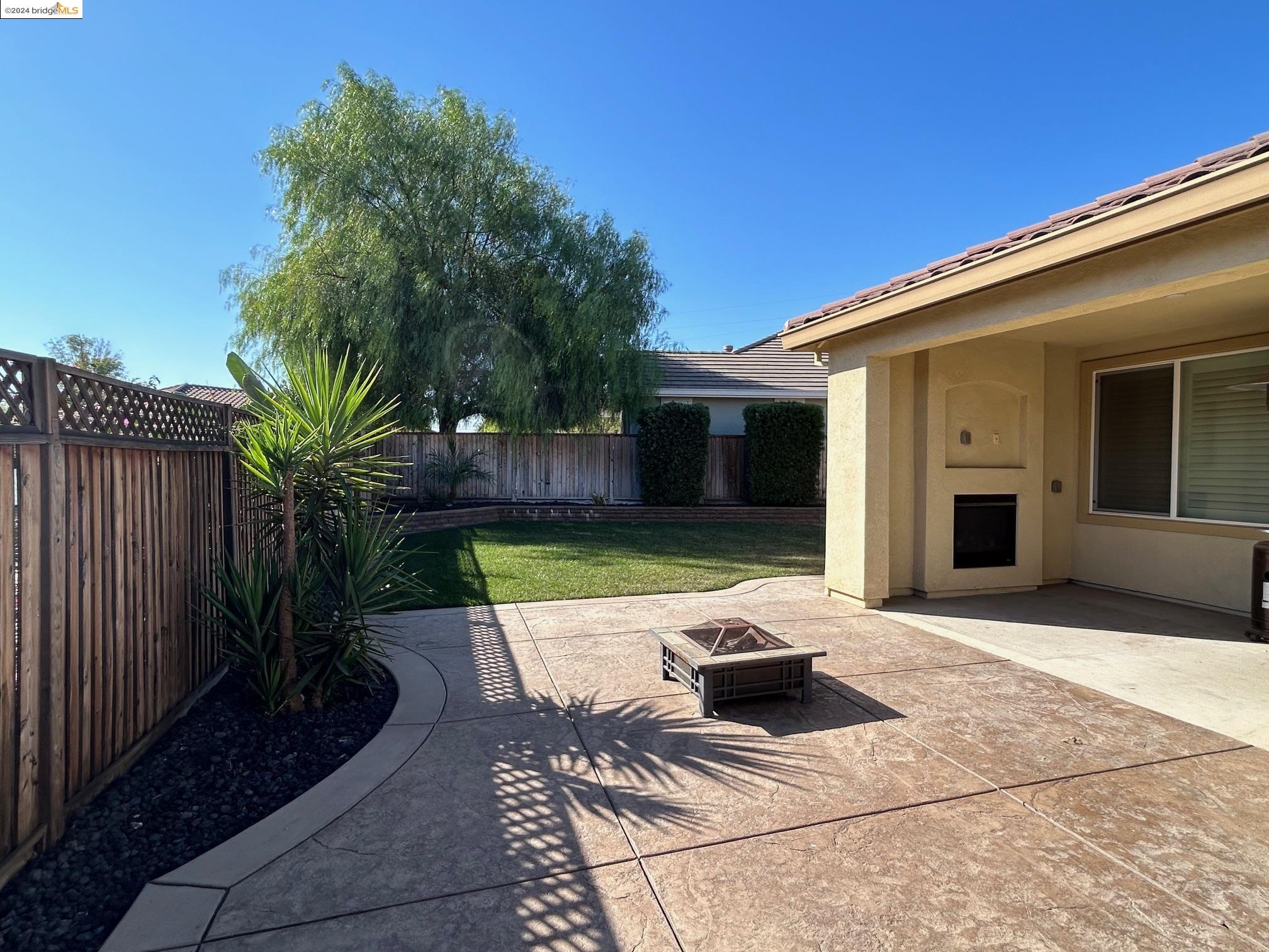 741 Pardee Ct