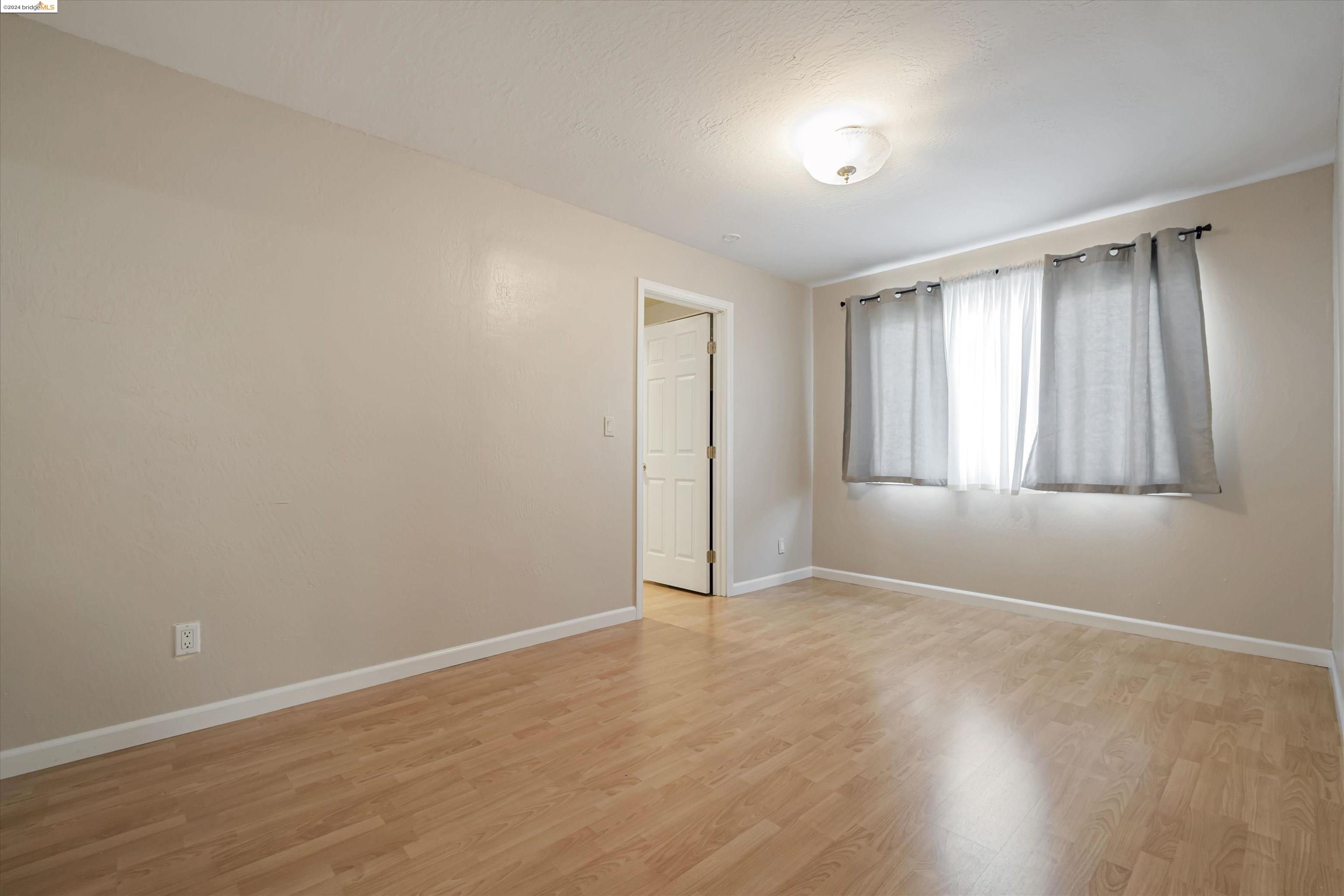 6419 Jasmine Ave