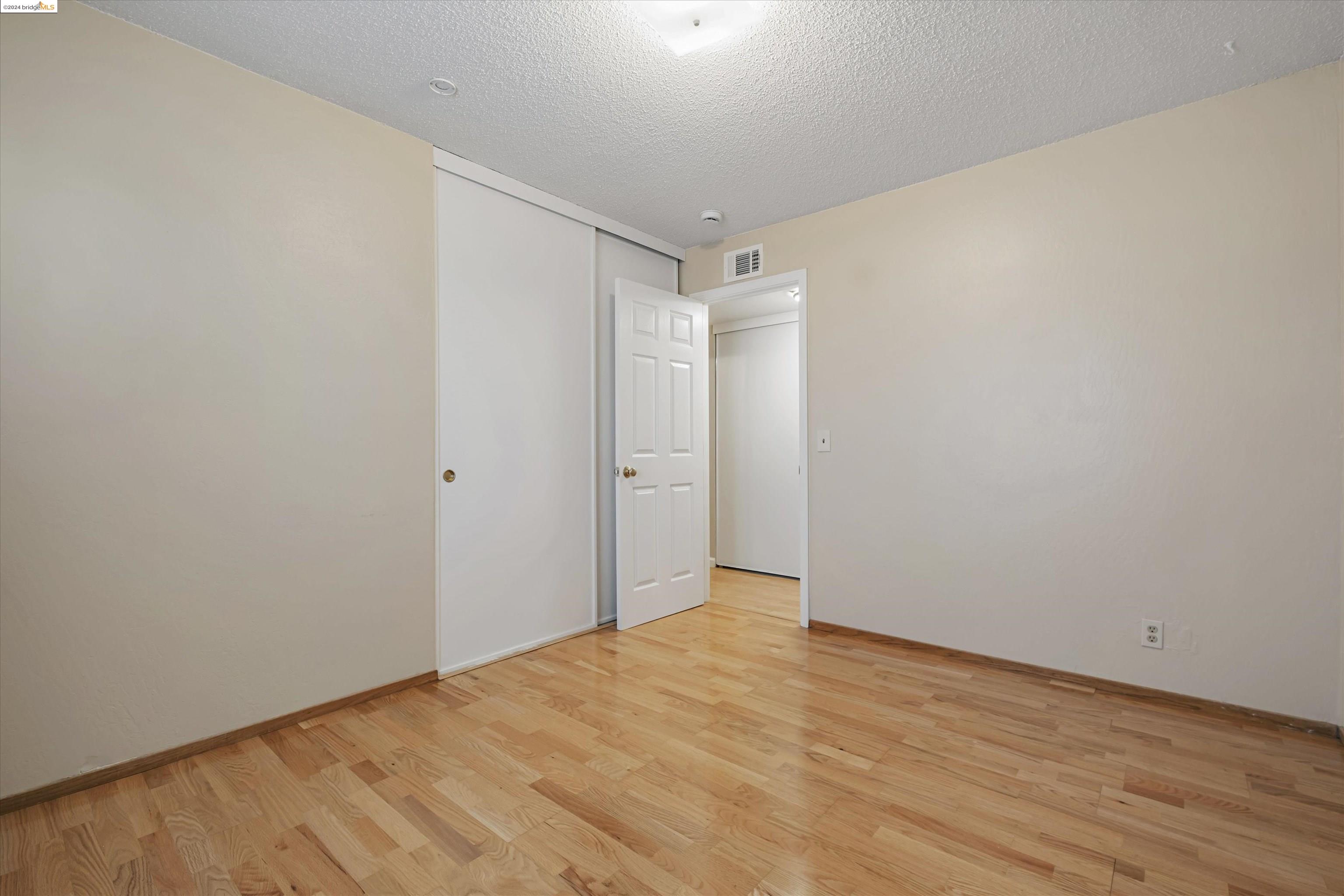 6419 Jasmine Ave