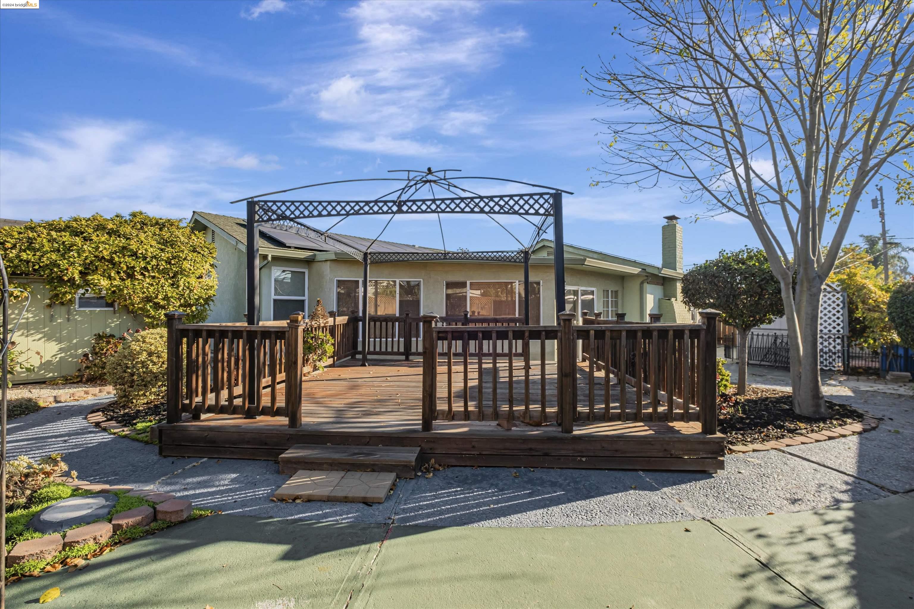 6419 Jasmine Ave