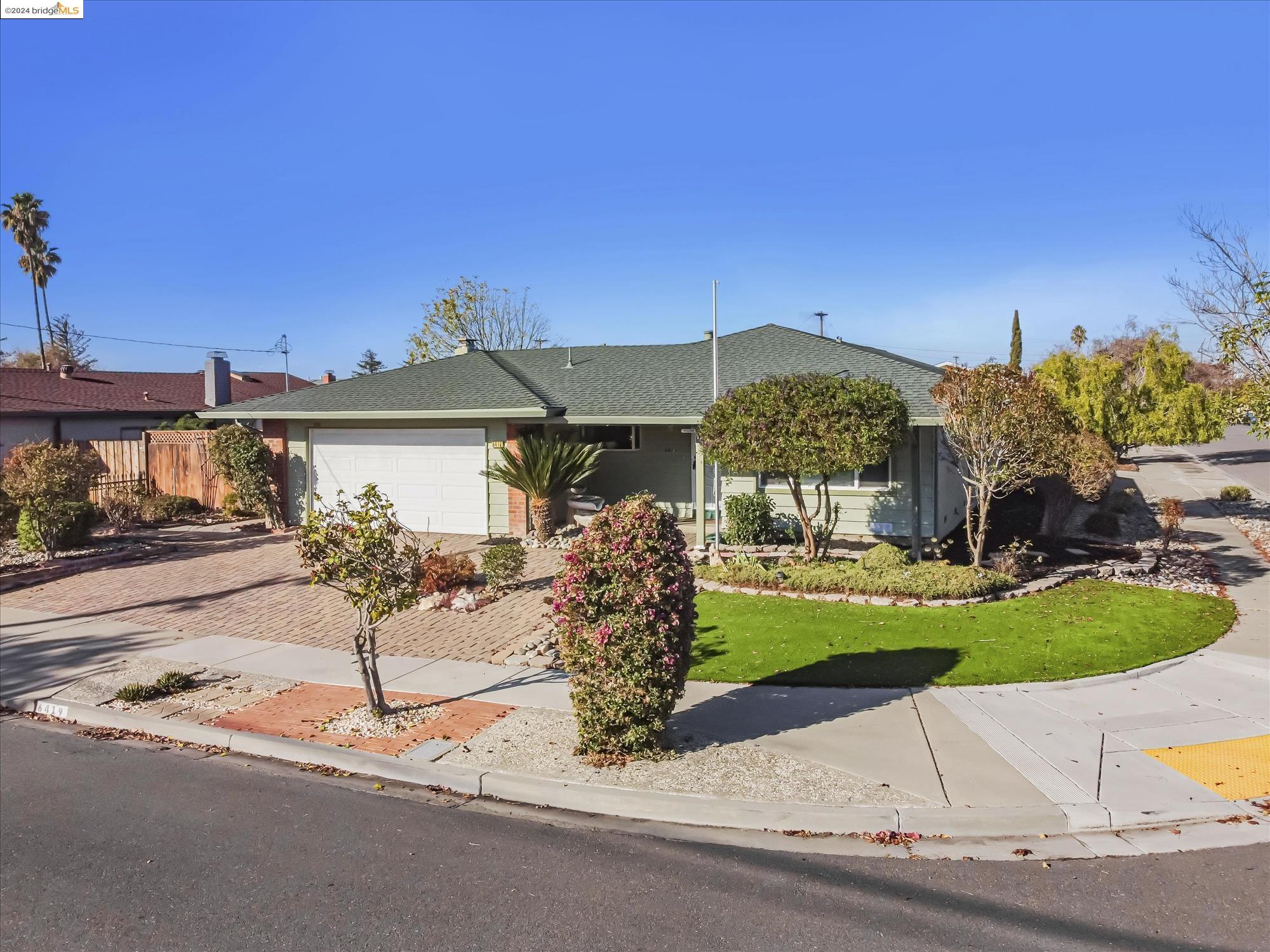 6419 Jasmine Ave