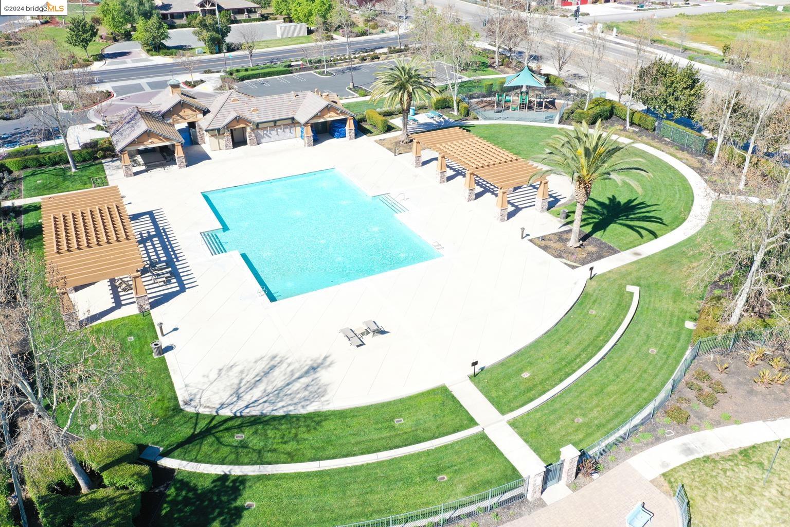 2272 Eastport Dr