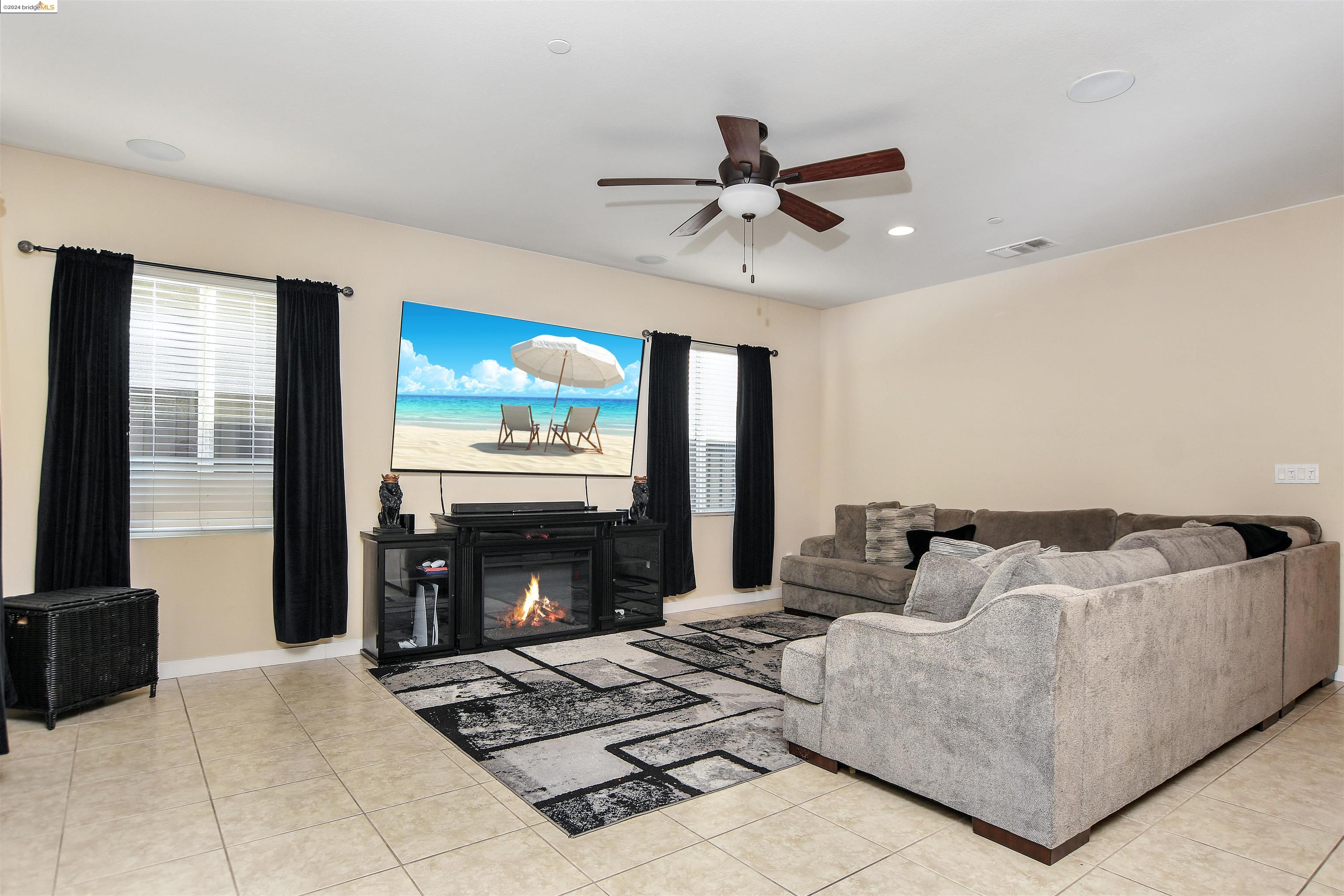 2272 Eastport Dr