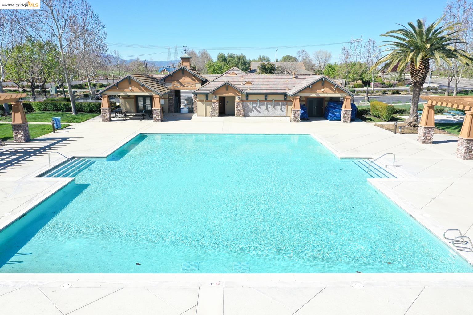 2272 Eastport Dr