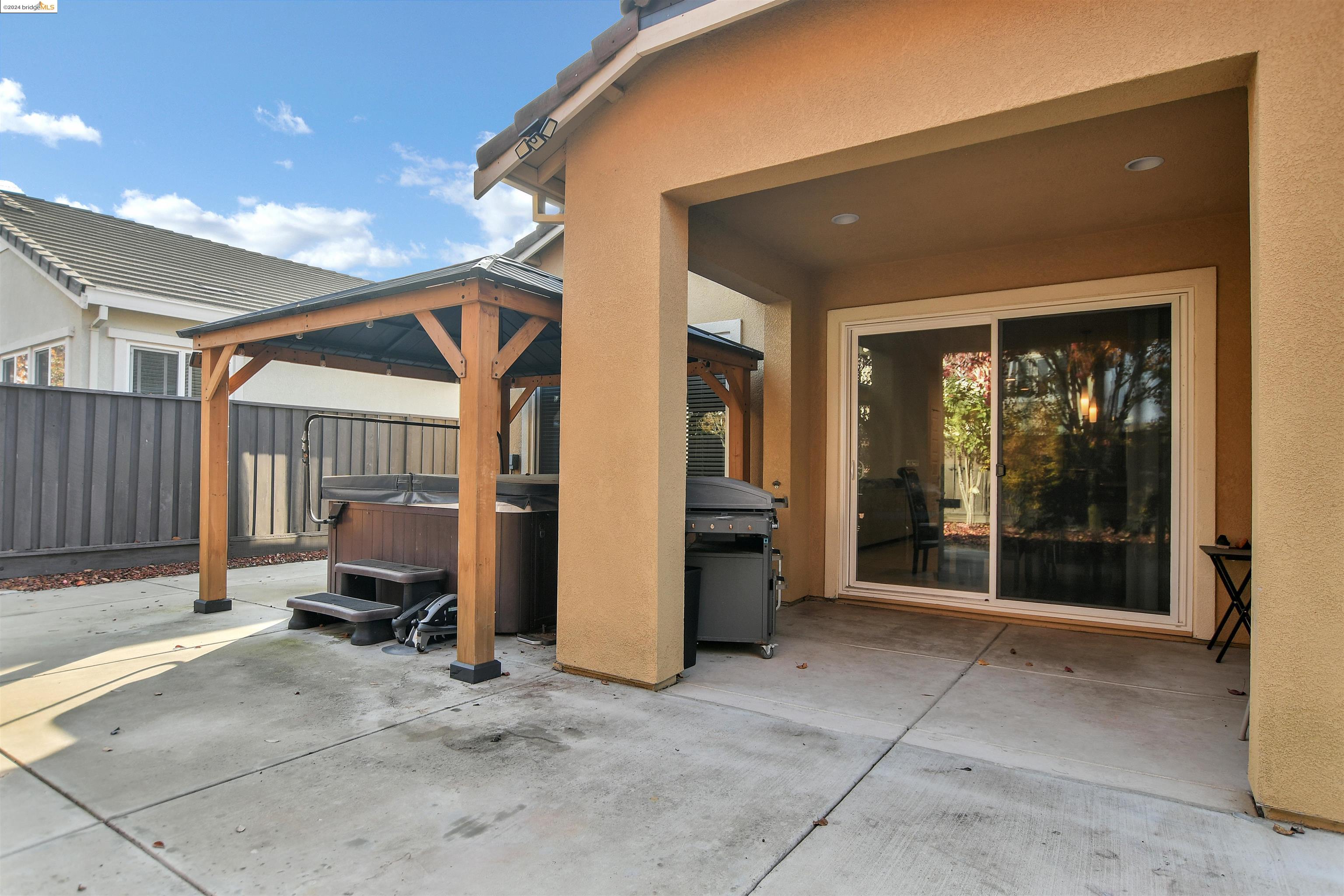 2272 Eastport Dr