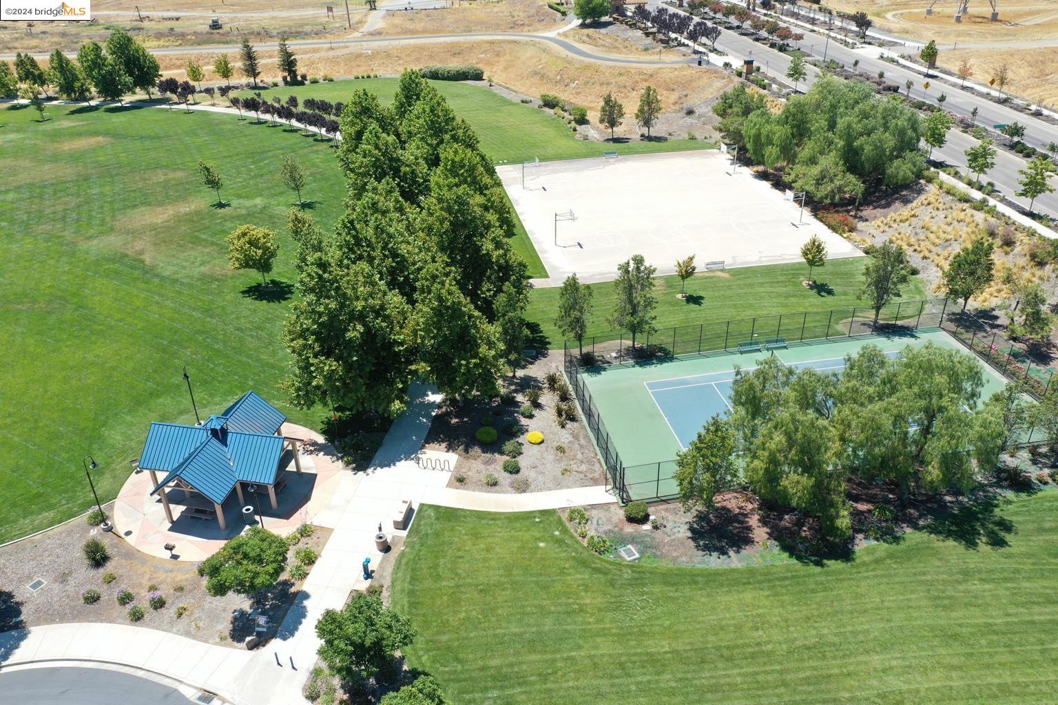 2272 Eastport Dr