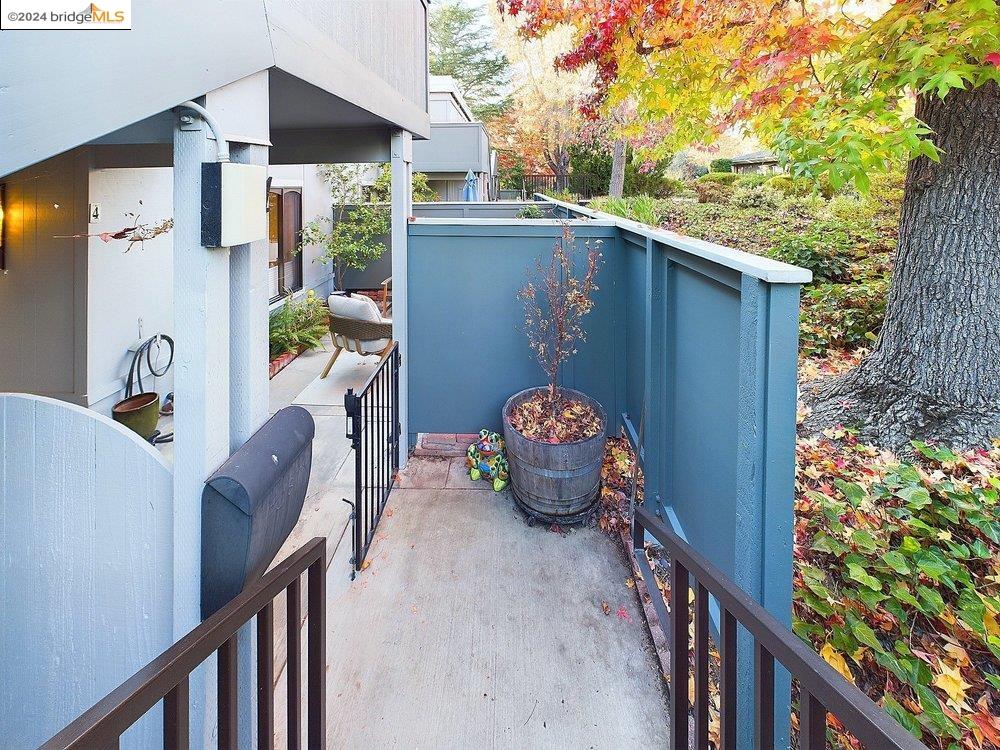 2557 Golden Rain Rd # 4