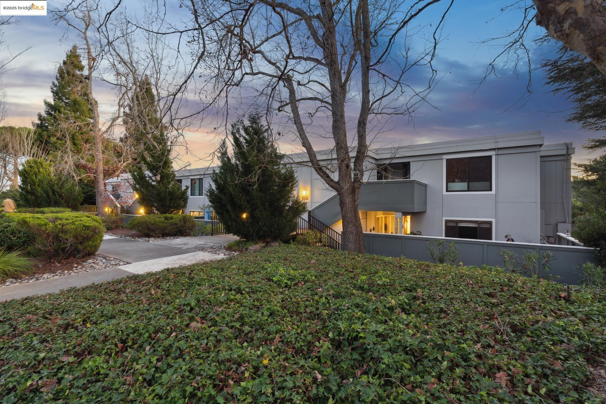 2557 Golden Rain Rd # 4