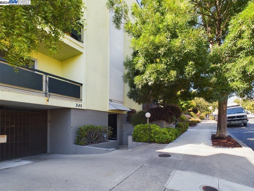 321 Warwick Ave # 303