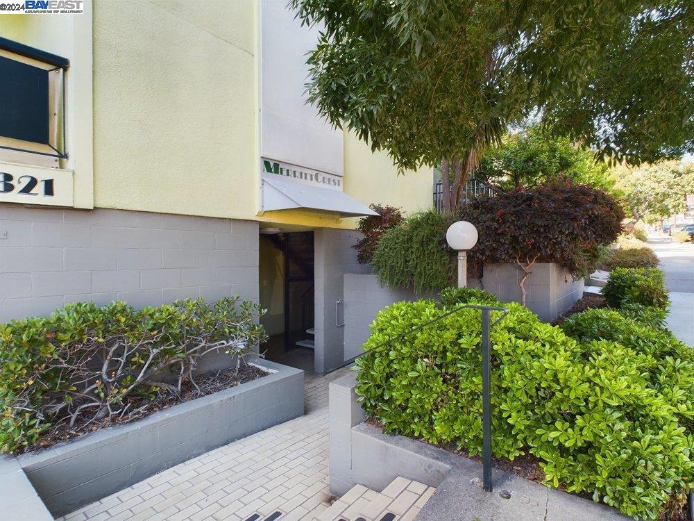 321 Warwick Ave # 303