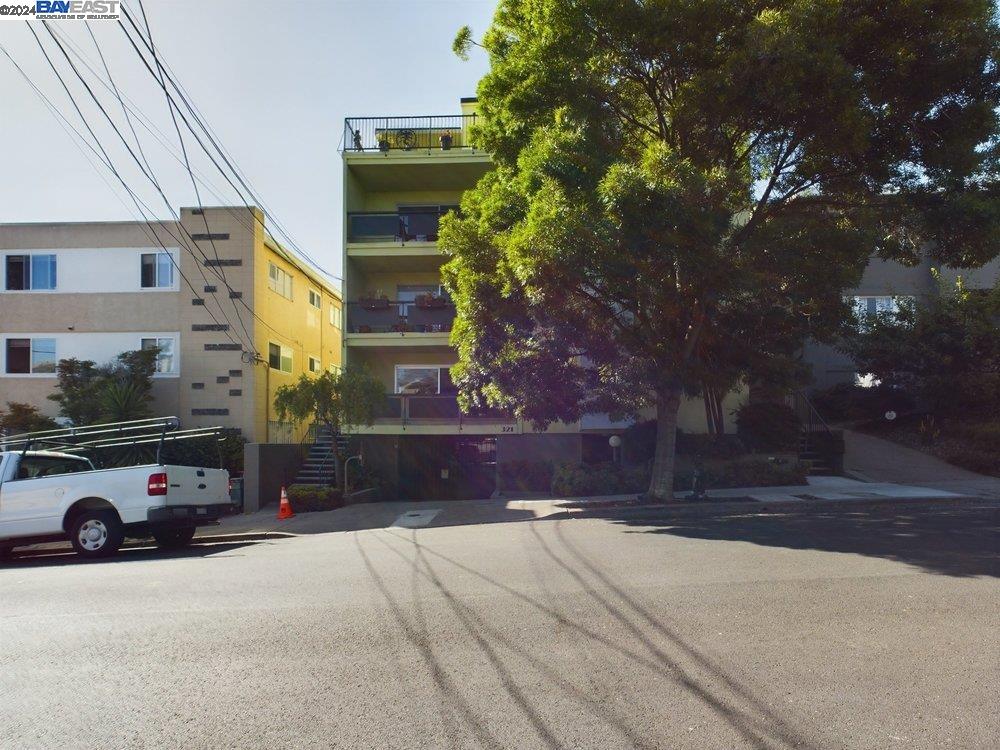 321 Warwick Ave # 303