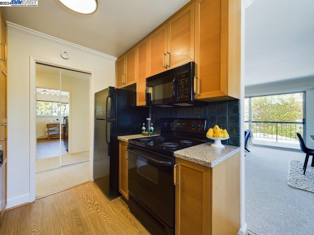 321 Warwick Ave # 303