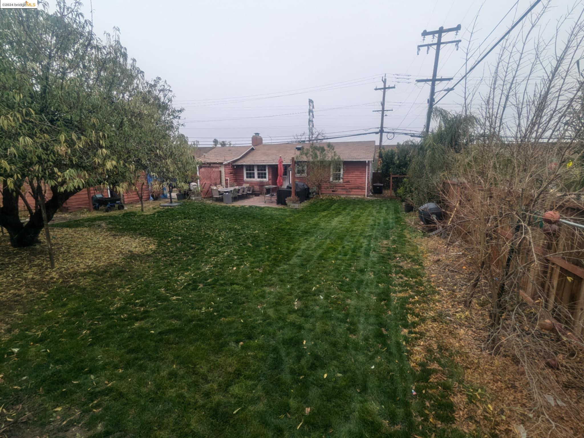 220 E Tregallas Rd