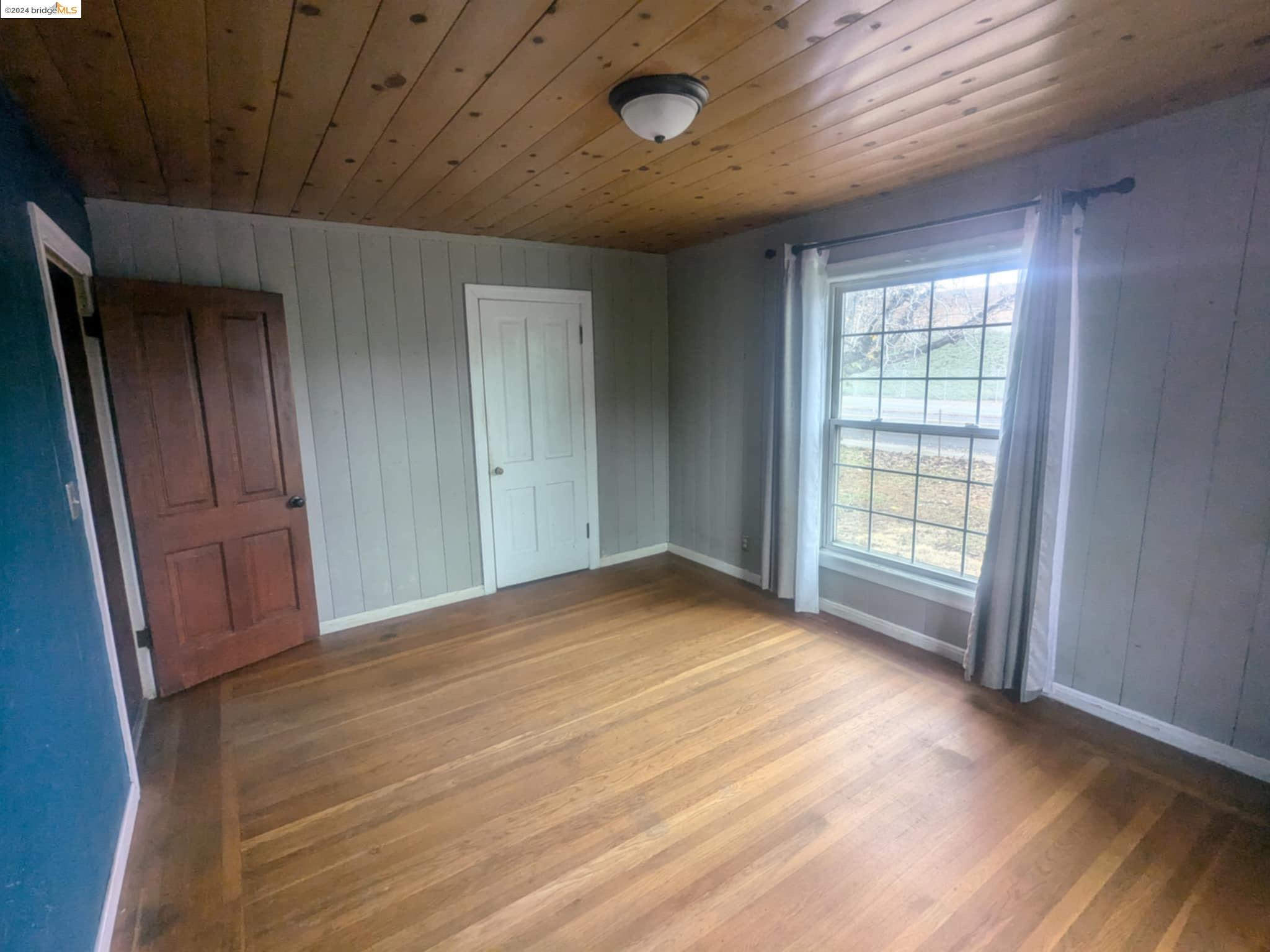 220 E Tregallas Rd