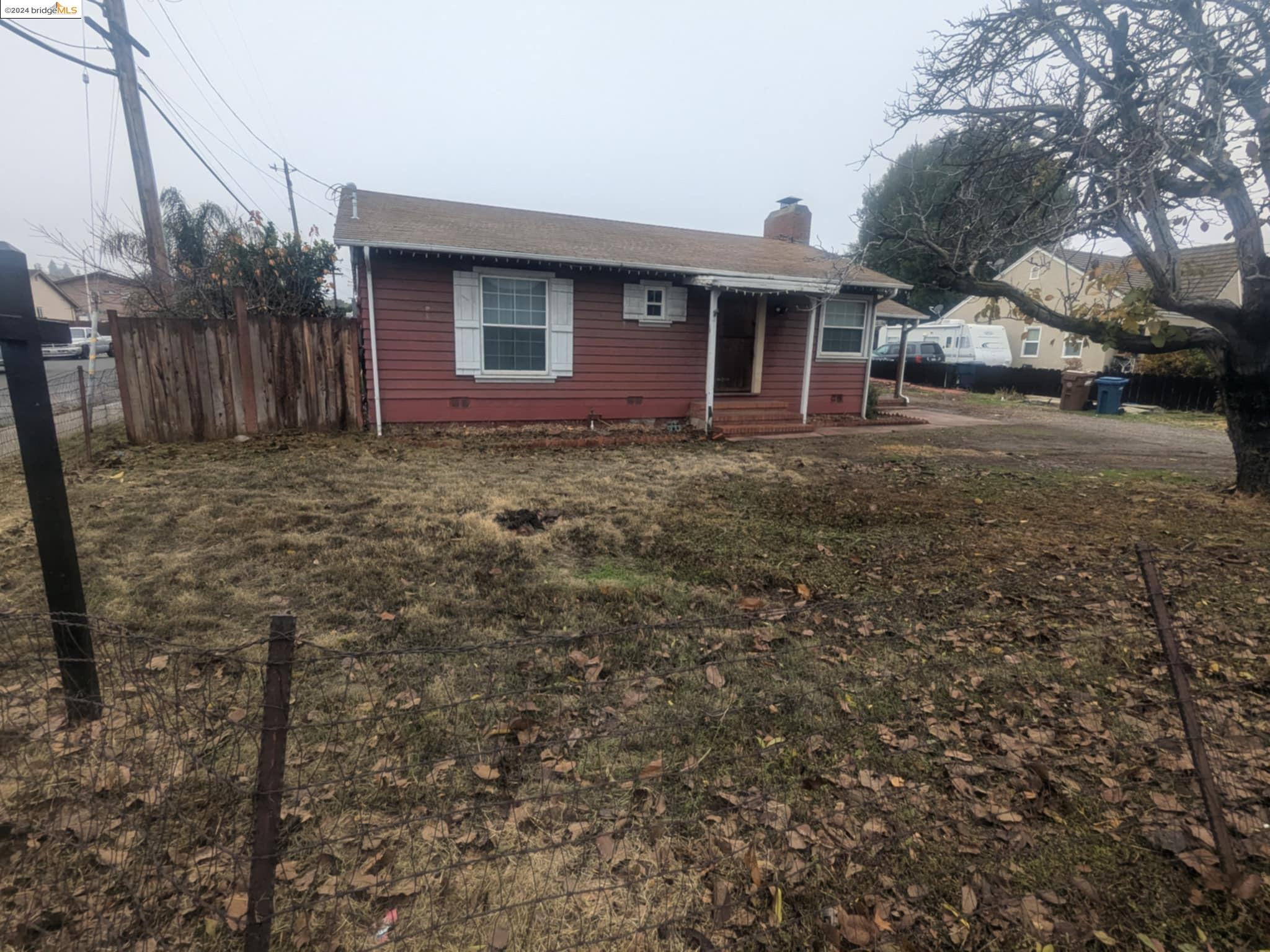 220 E Tregallas Rd