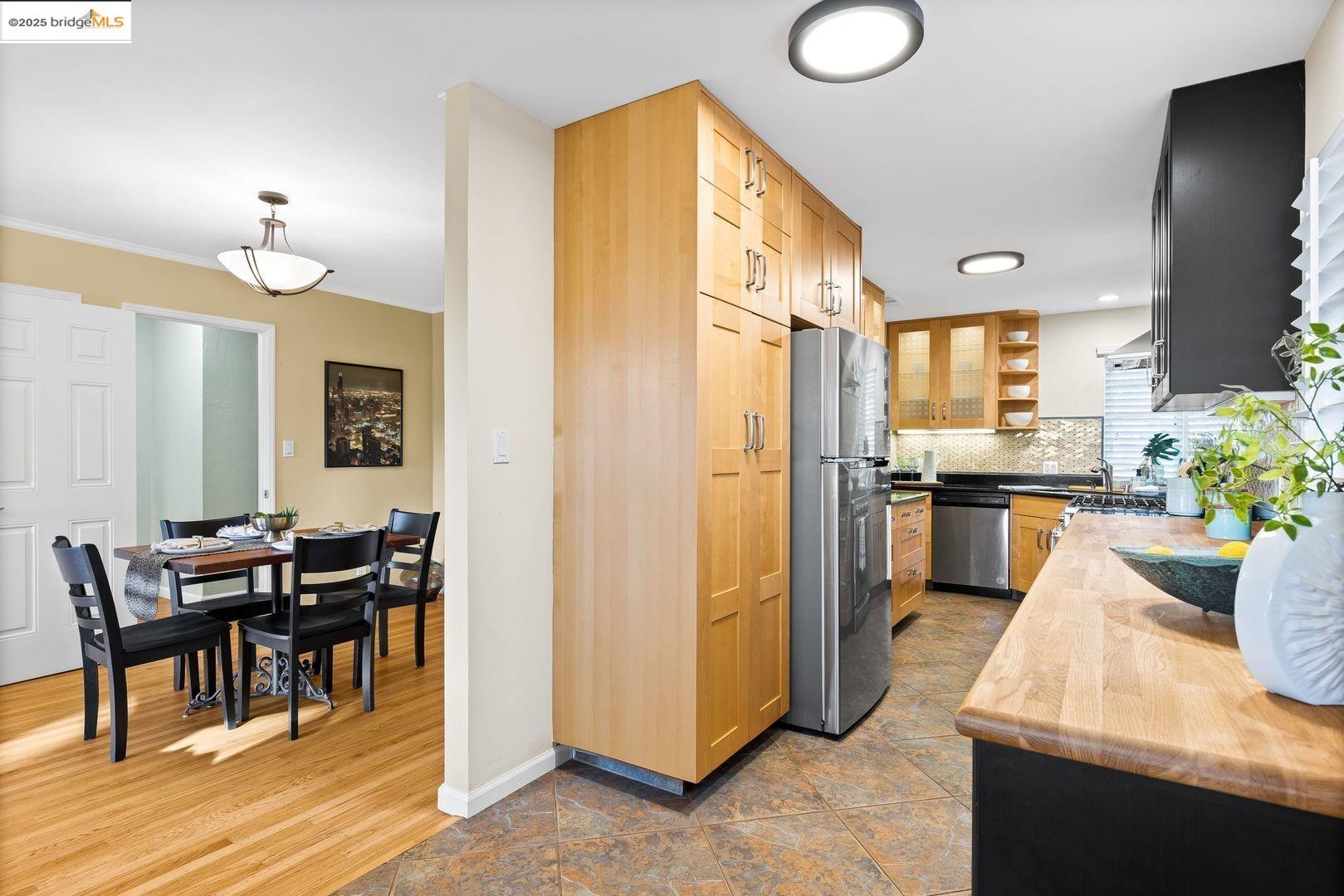 6288 Girvin DR
