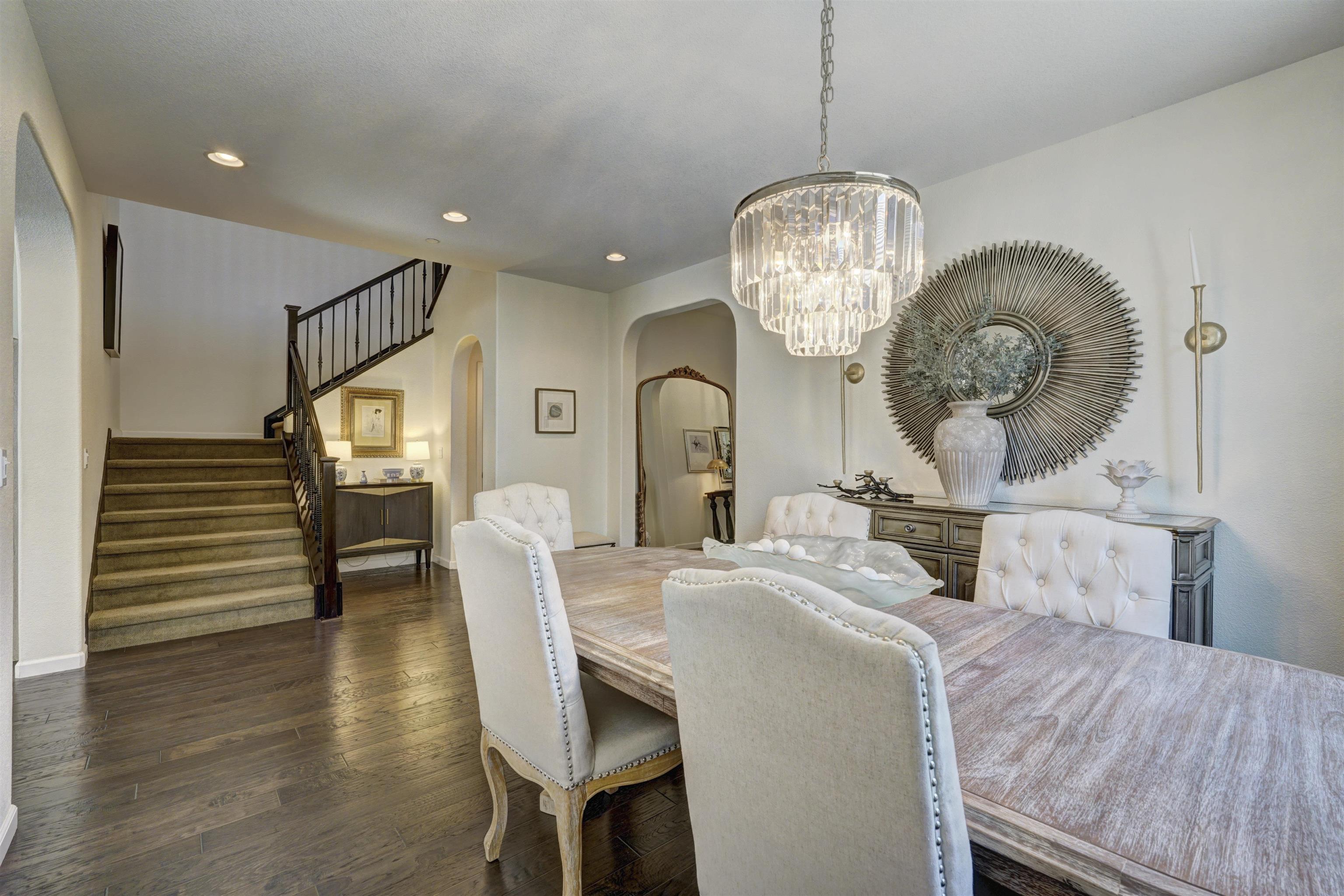 8422 Pinehollow Cir