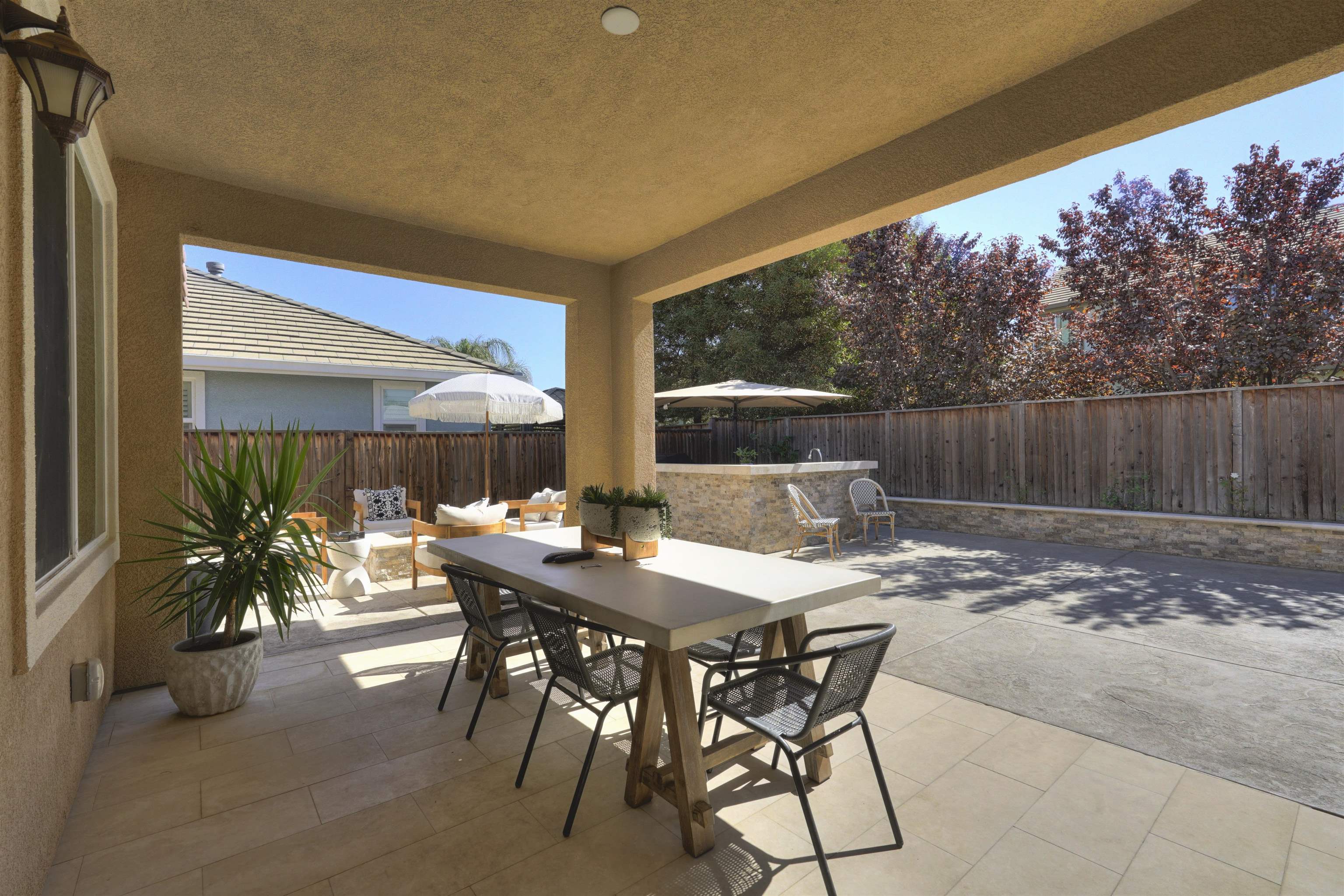 8422 Pinehollow Cir