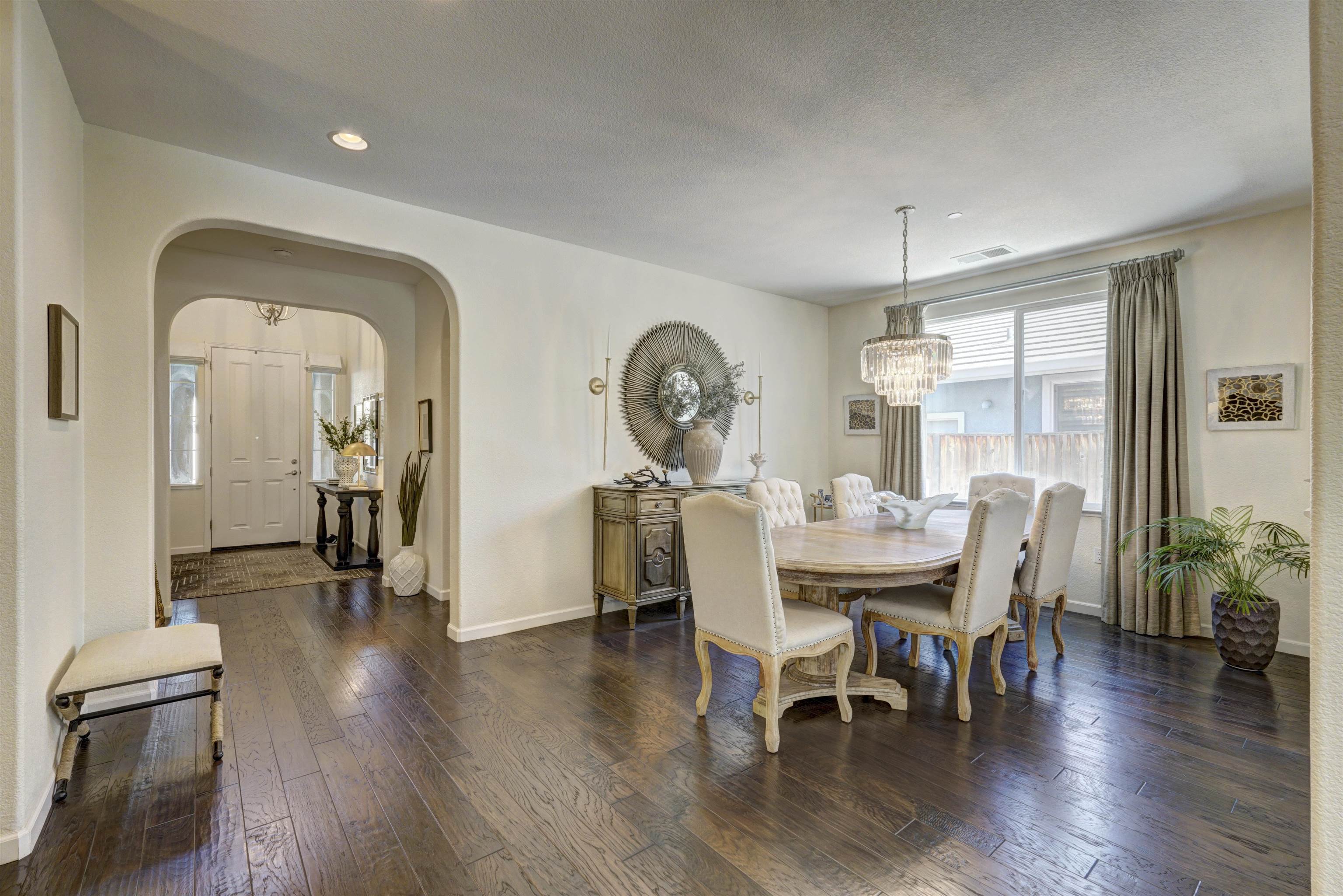 8422 Pinehollow Cir
